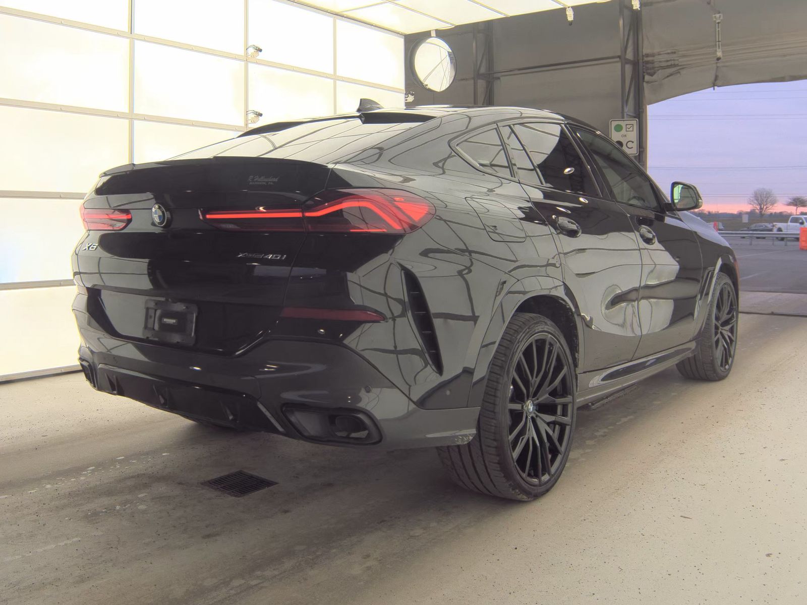 2022 BMW X6 xDrive40i AWD