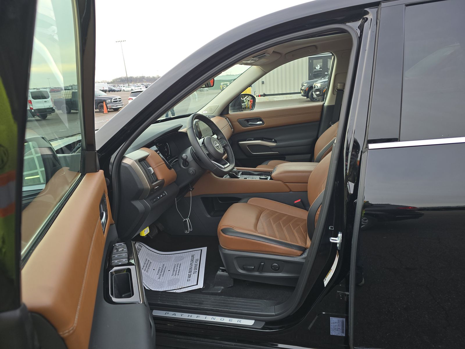 2025 Nissan Pathfinder Platinum AWD