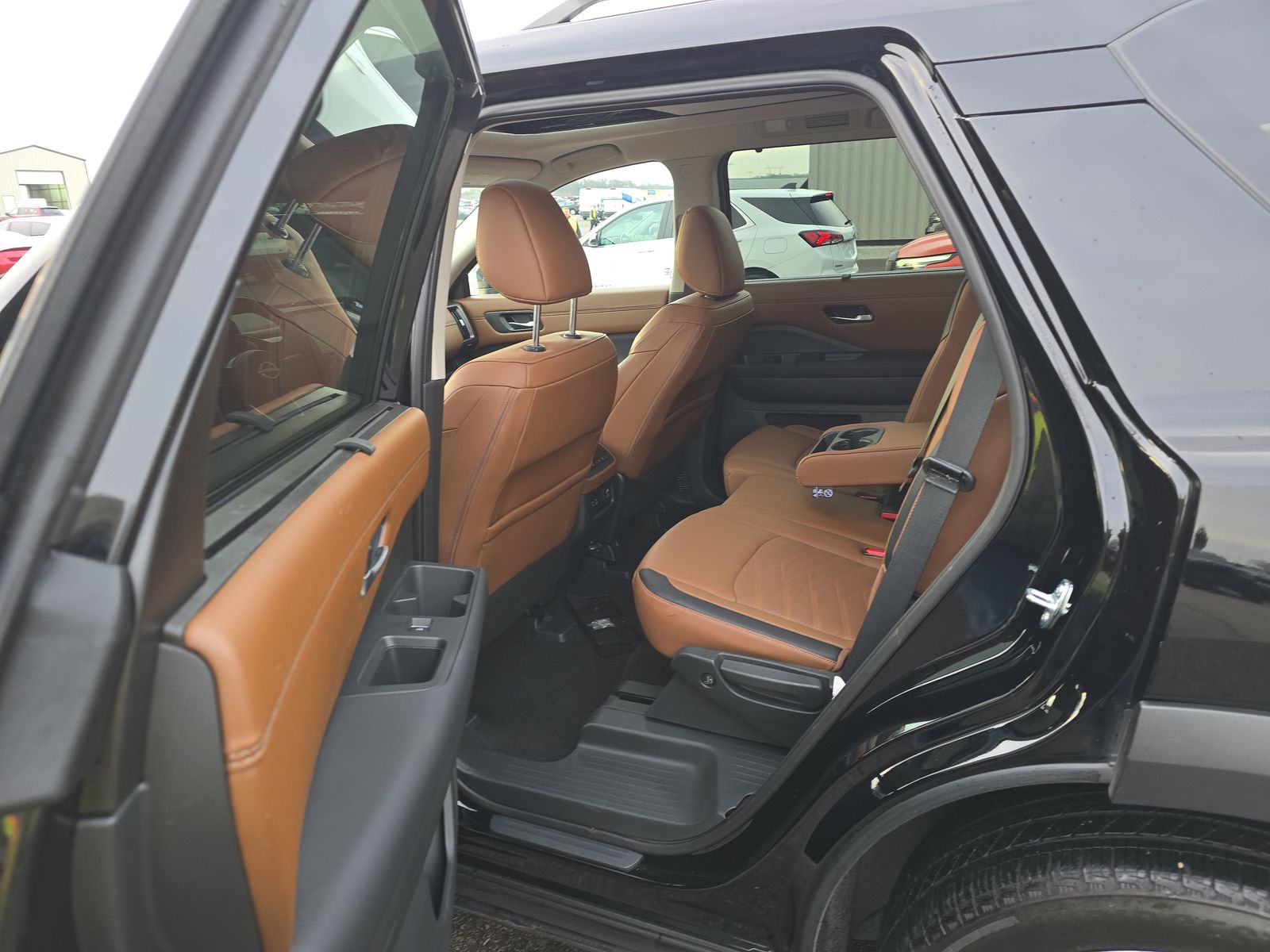 2025 Nissan Pathfinder Platinum AWD