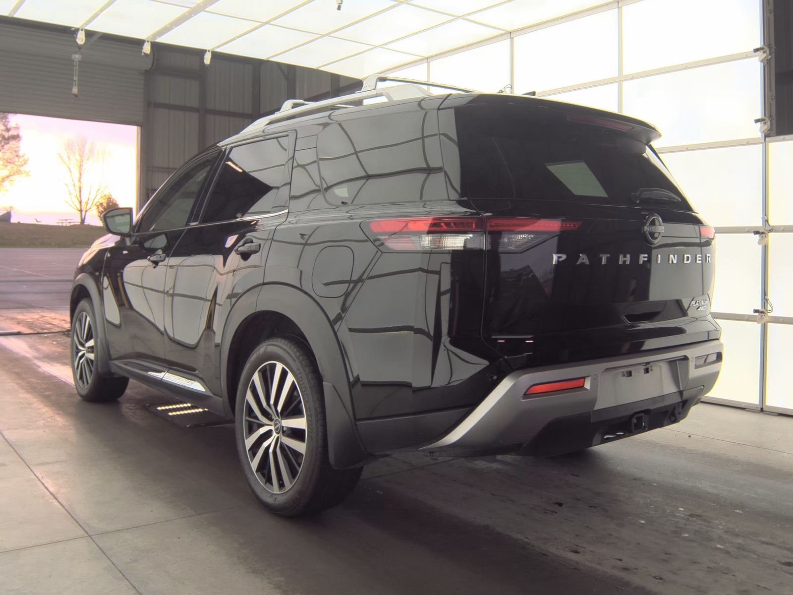 2025 Nissan Pathfinder Platinum AWD