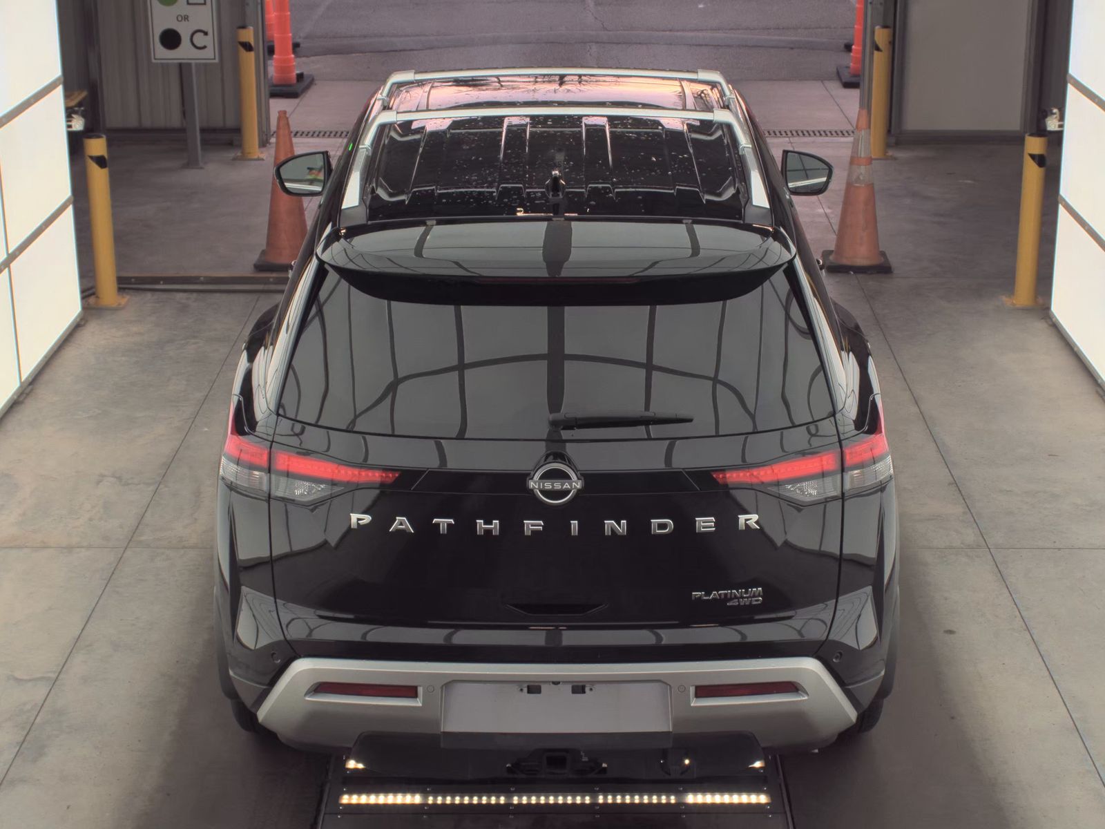 2025 Nissan Pathfinder Platinum AWD