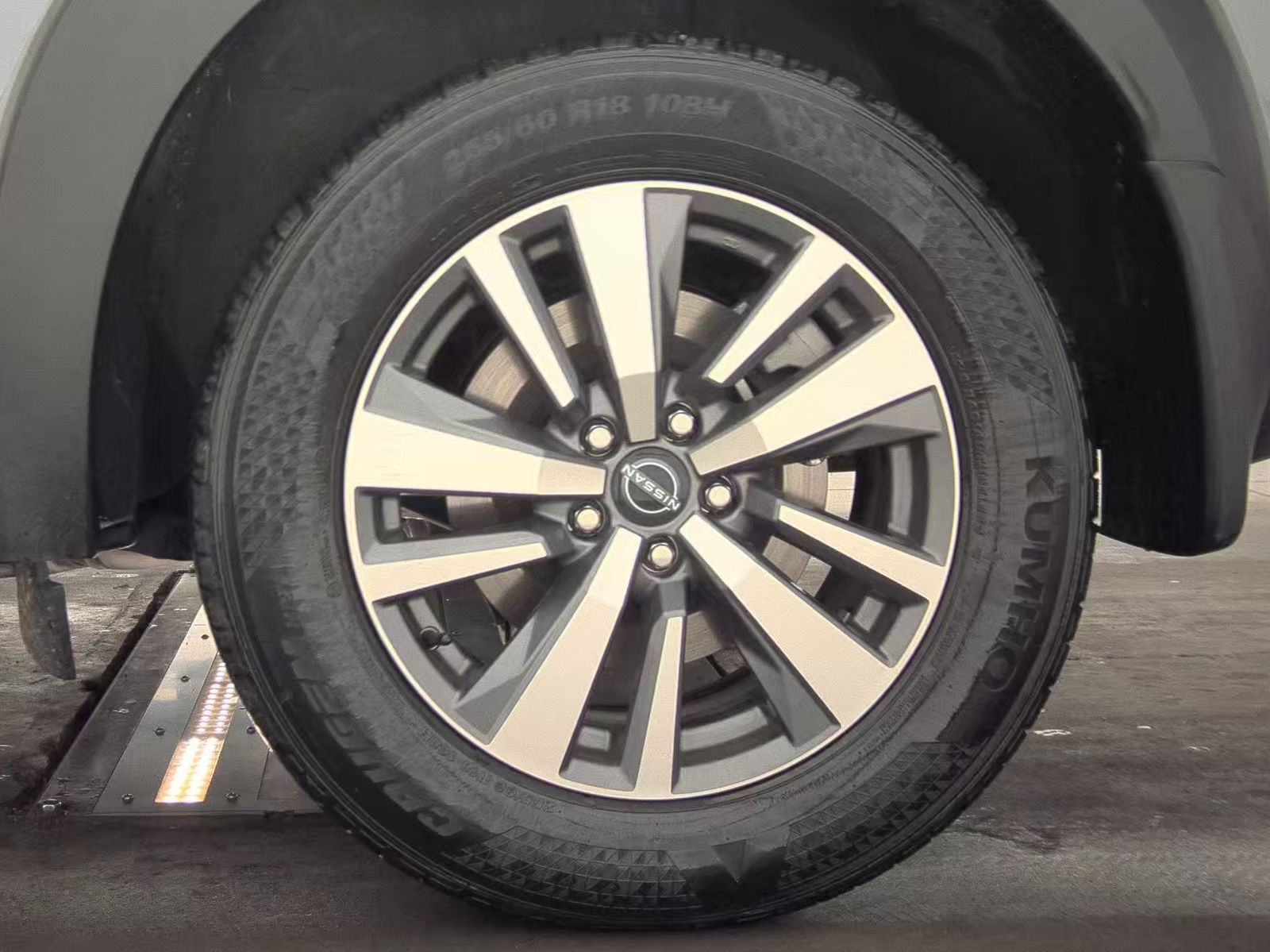 2025 Nissan Pathfinder SL AWD