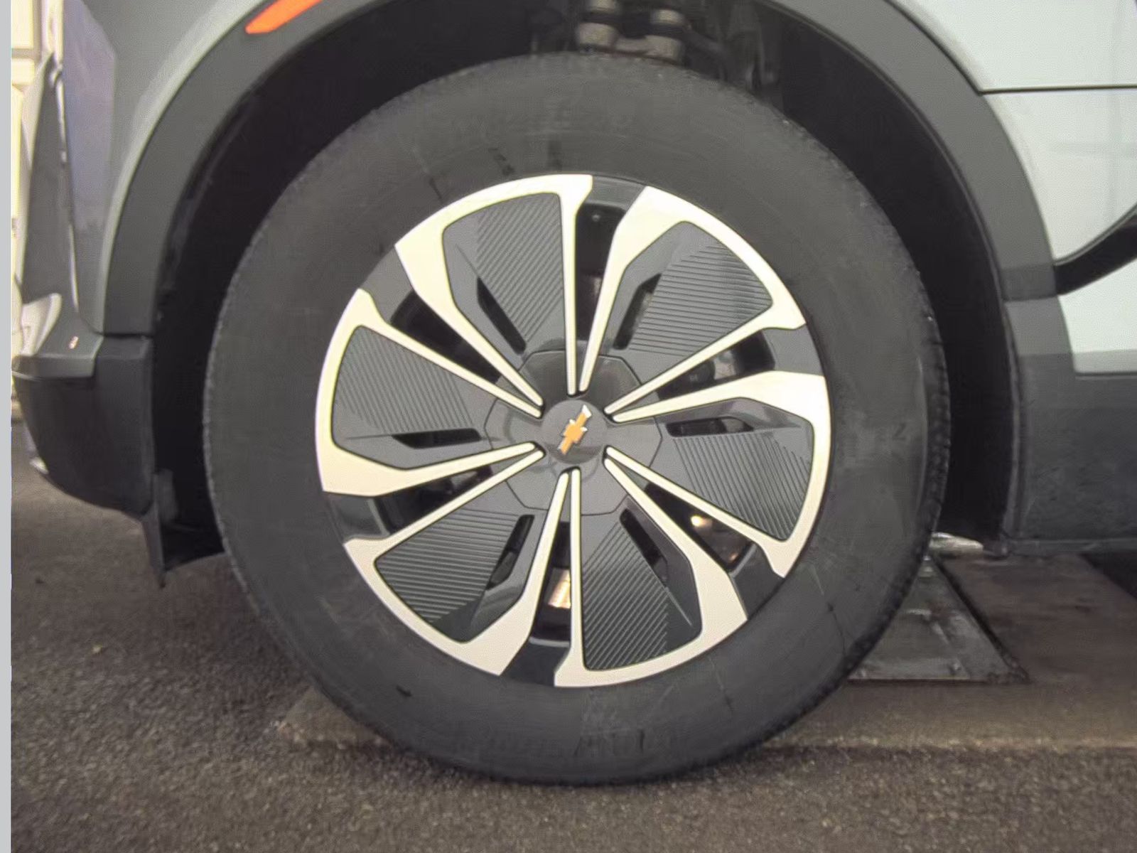 CHEVROLET EAWD LT - 10