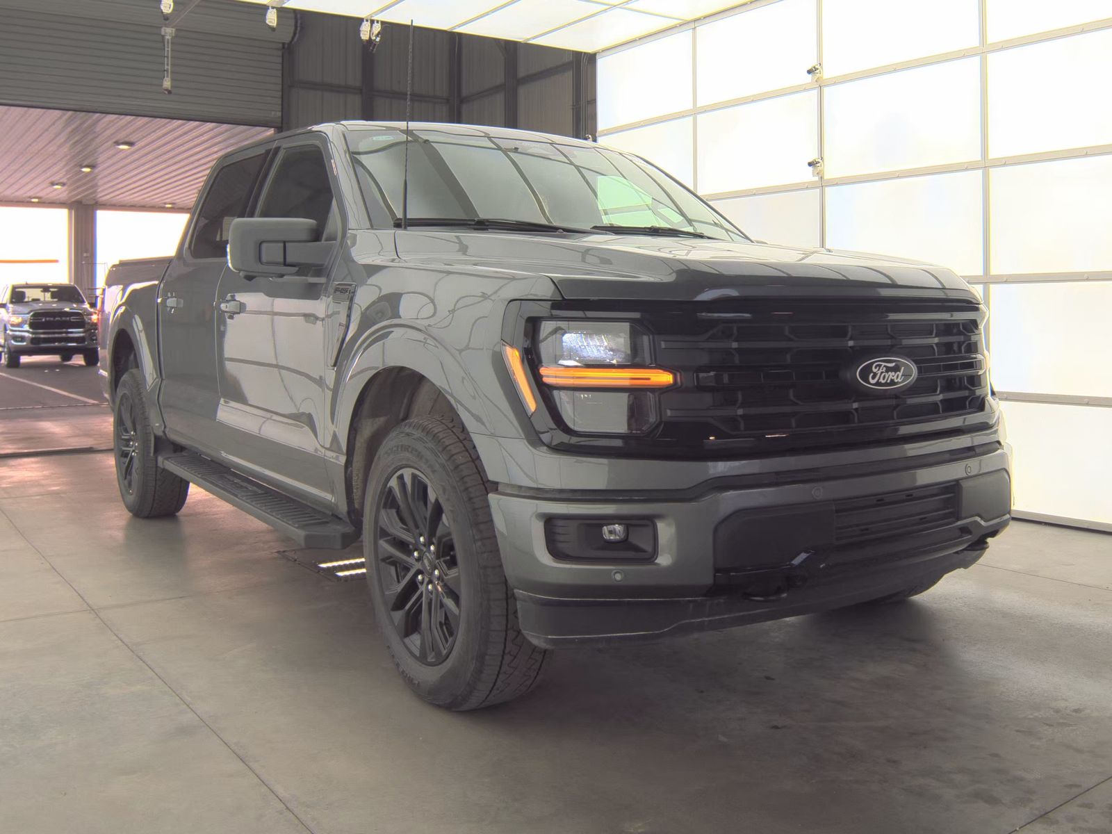 2025 Ford F-150 XLT AWD