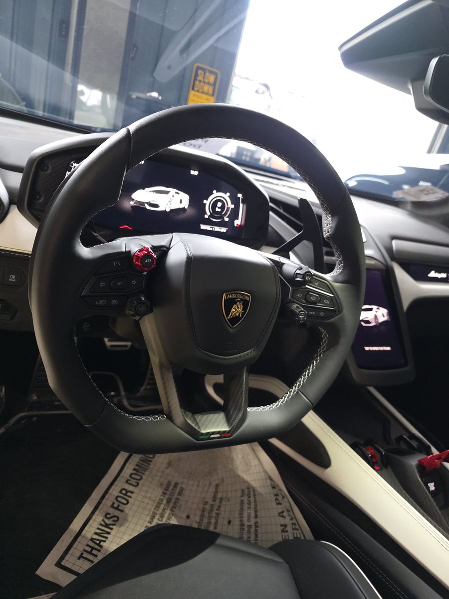 2024 Lamborghini Revuelto Base AWD