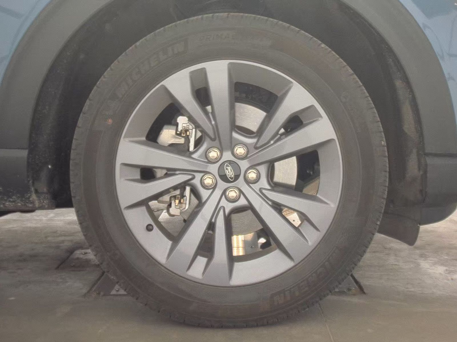 2025 Ford Explorer Active AWD