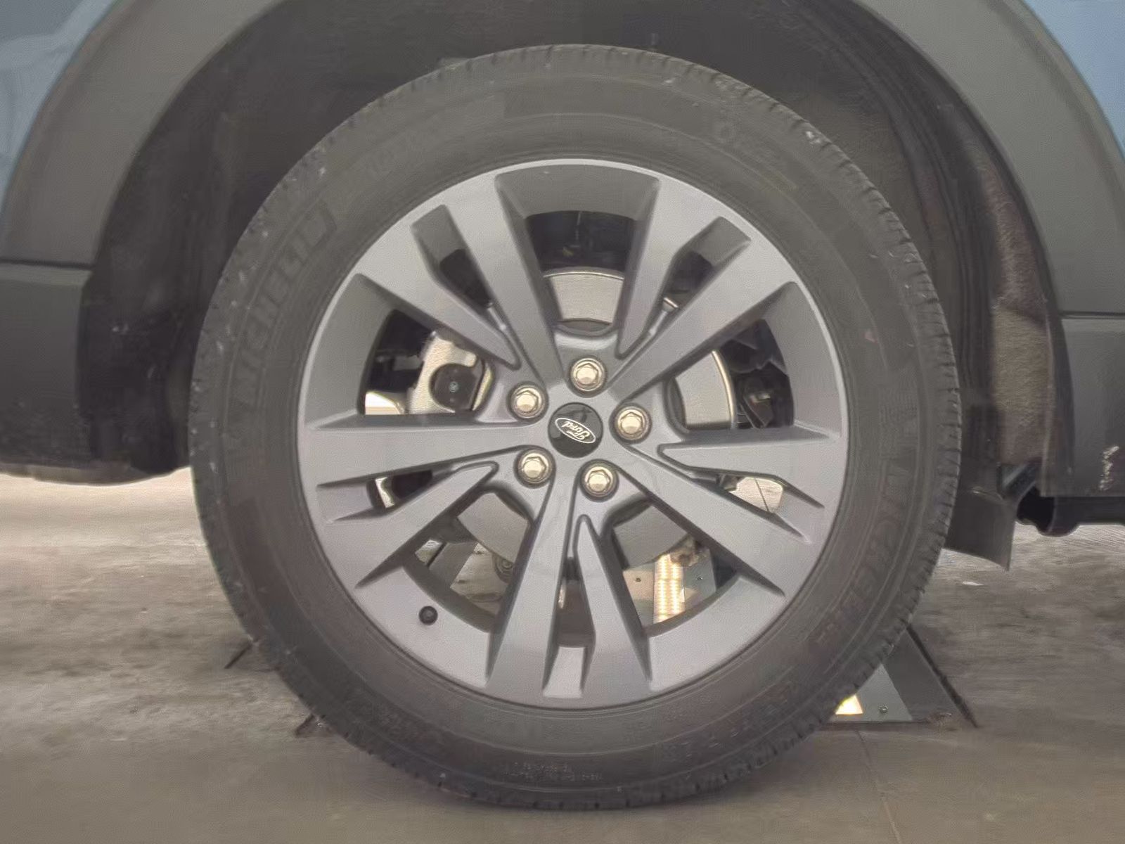 2025 Ford Explorer Active AWD