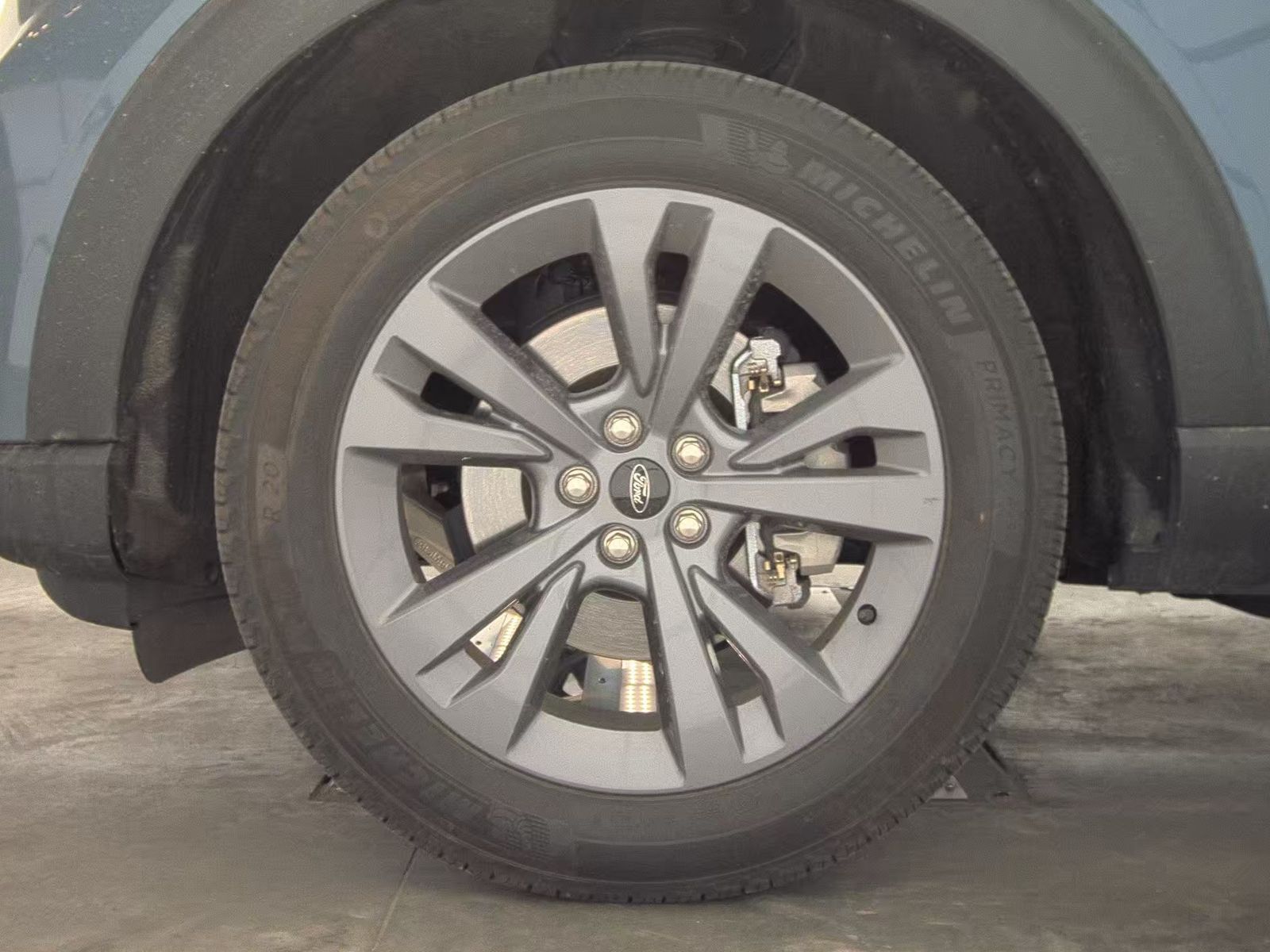 2025 Ford Explorer Active AWD