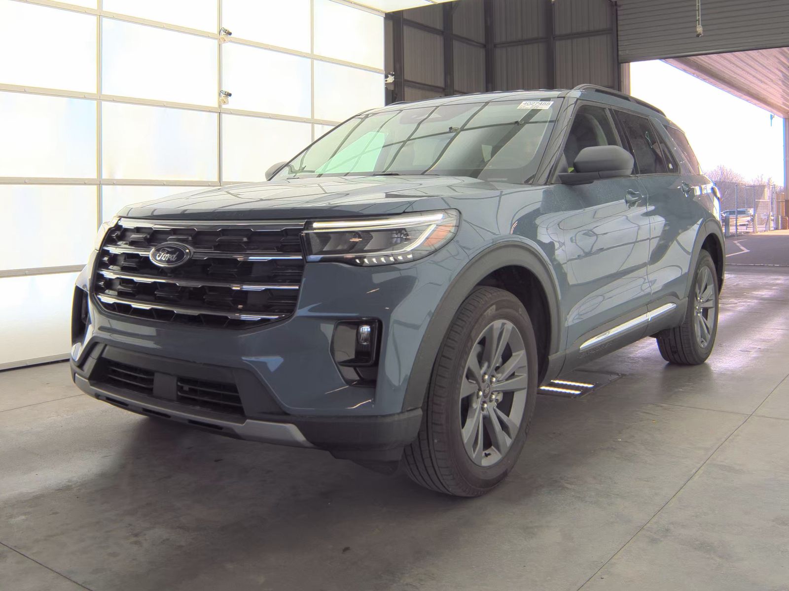 2025 Ford Explorer Active AWD