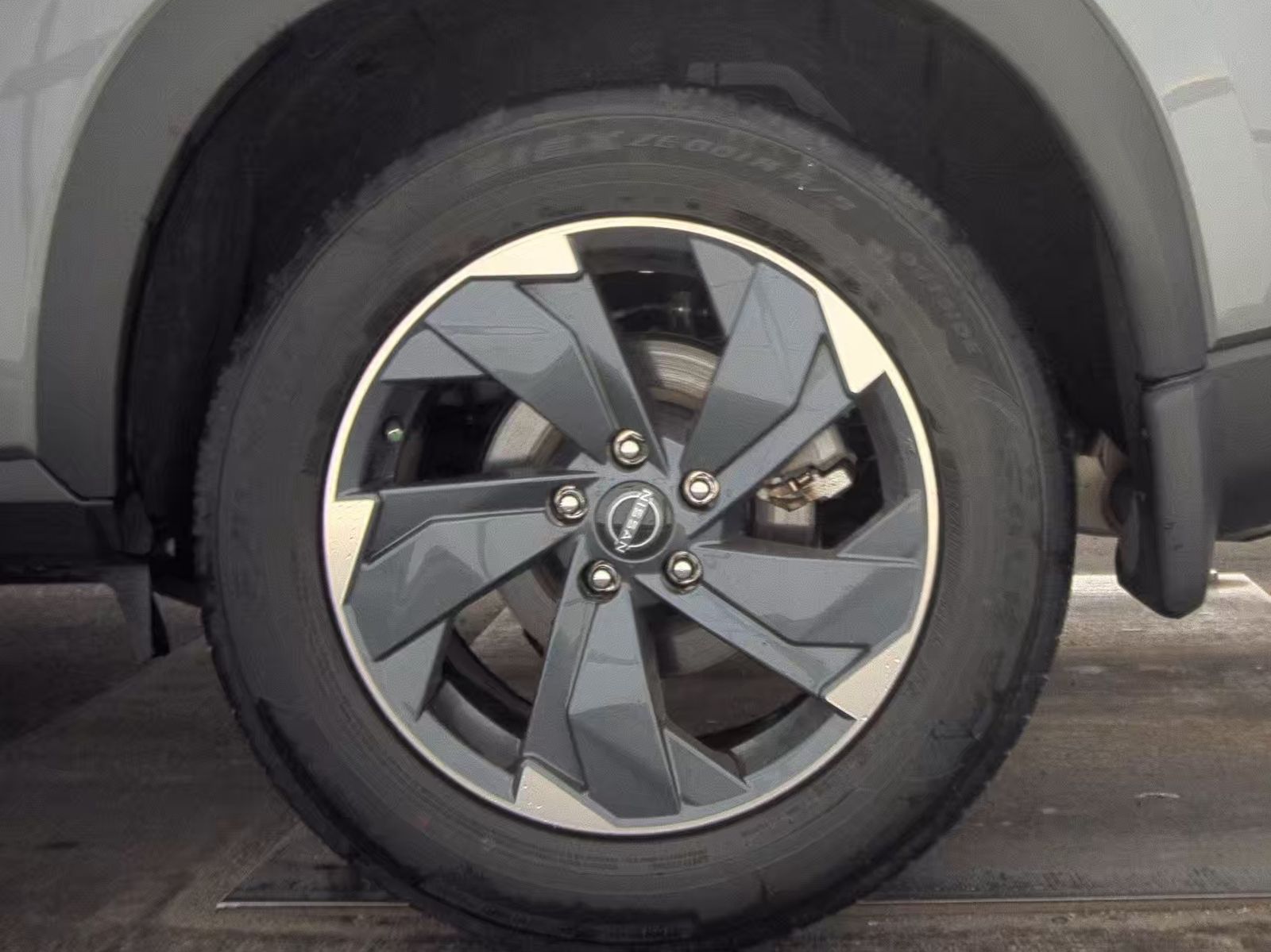 2024 Nissan Rogue SV FWD