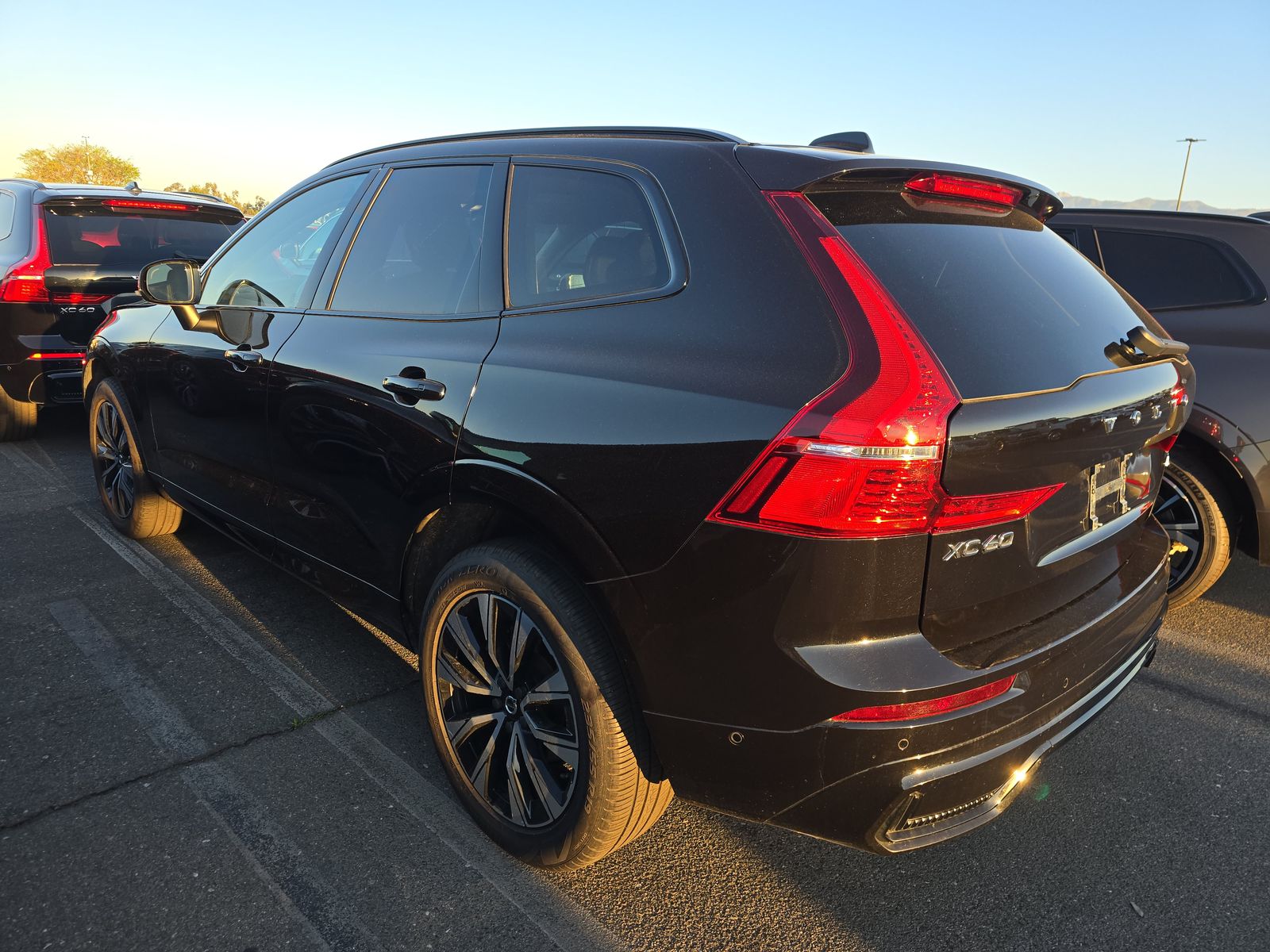 2025 Volvo XC60 B5 Plus FWD