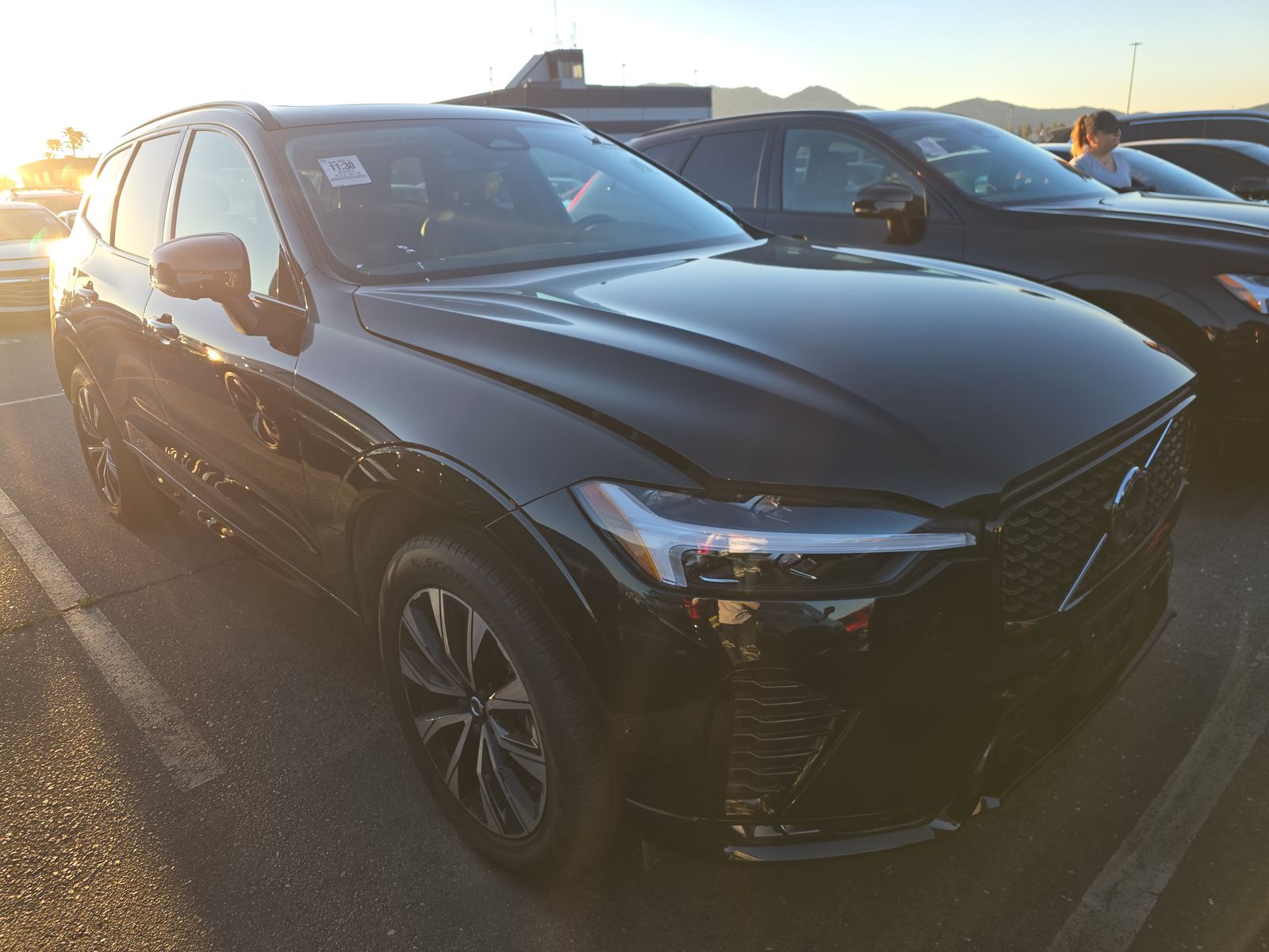 2025 Volvo XC60 B5 Plus FWD