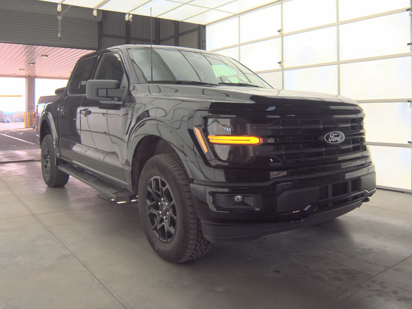 2025 Ford F-150 XLT AWD