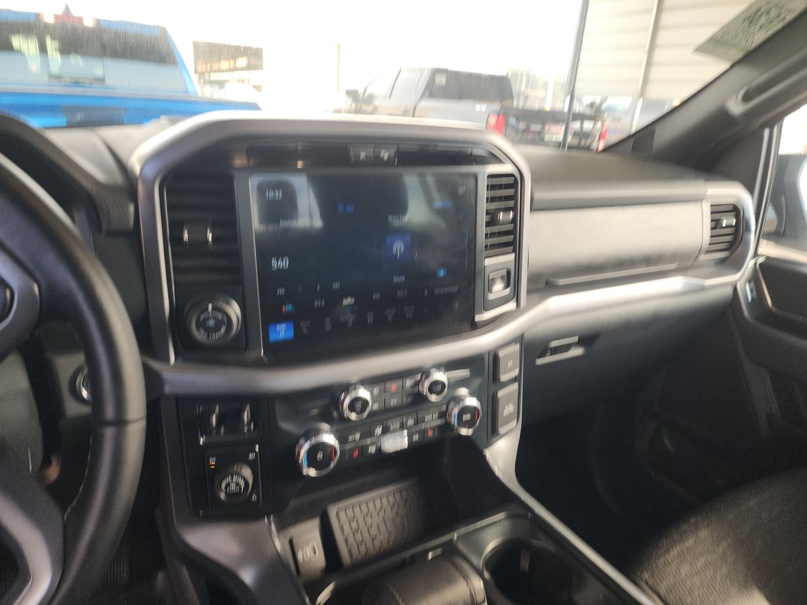2025 Ford F-150 XLT AWD