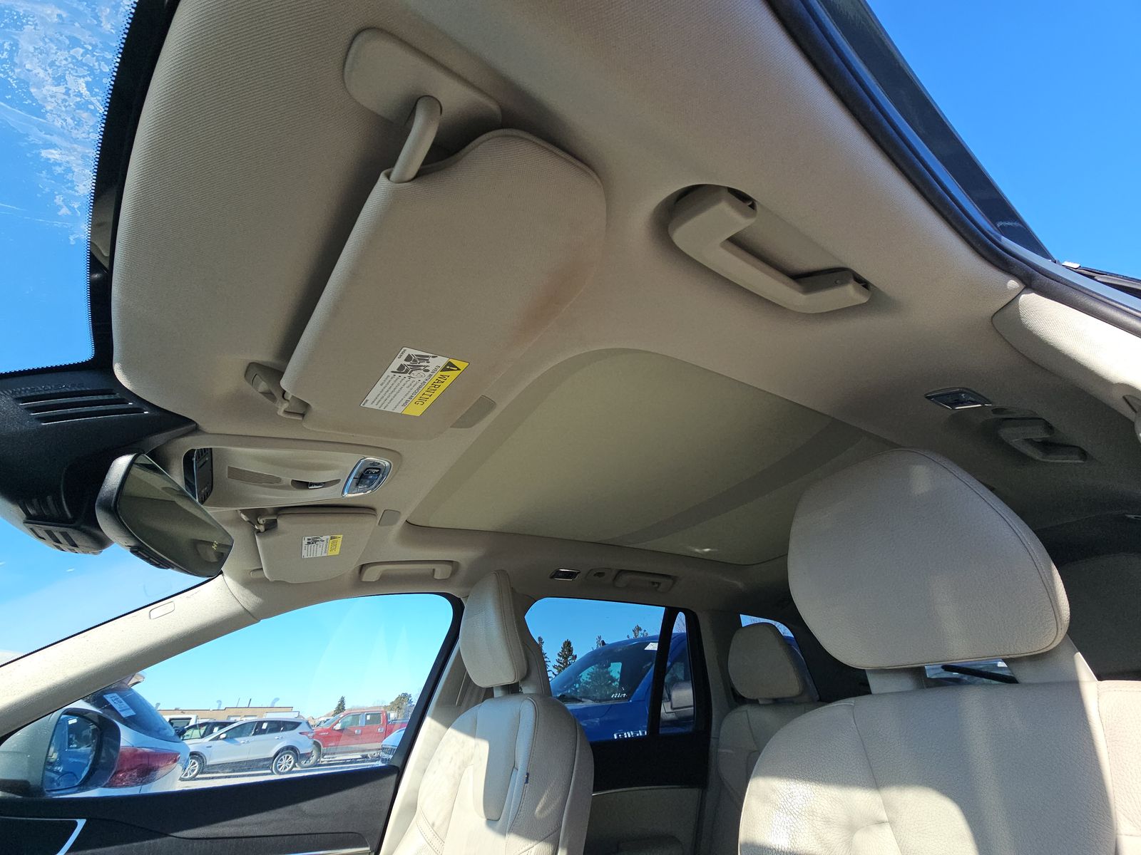 2020 Volvo XC90 T6 Momentum AWD