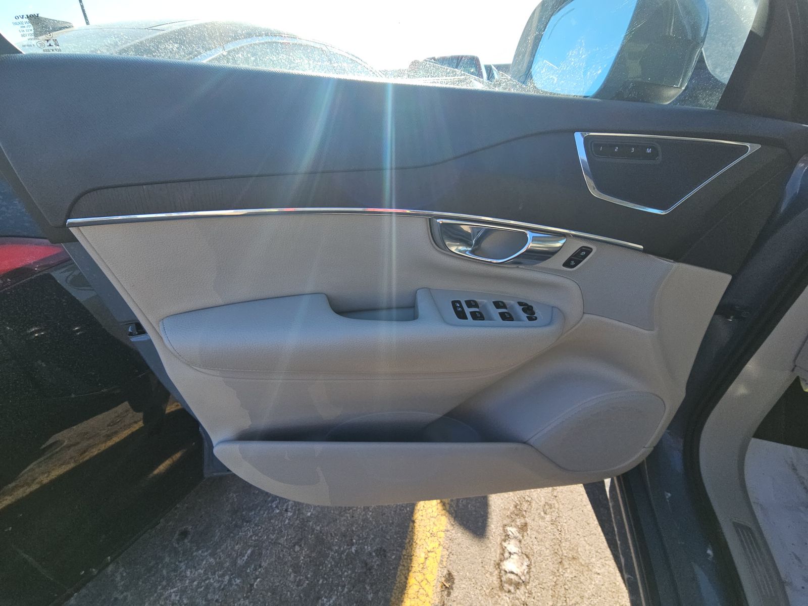 2020 Volvo XC90 T6 Momentum AWD