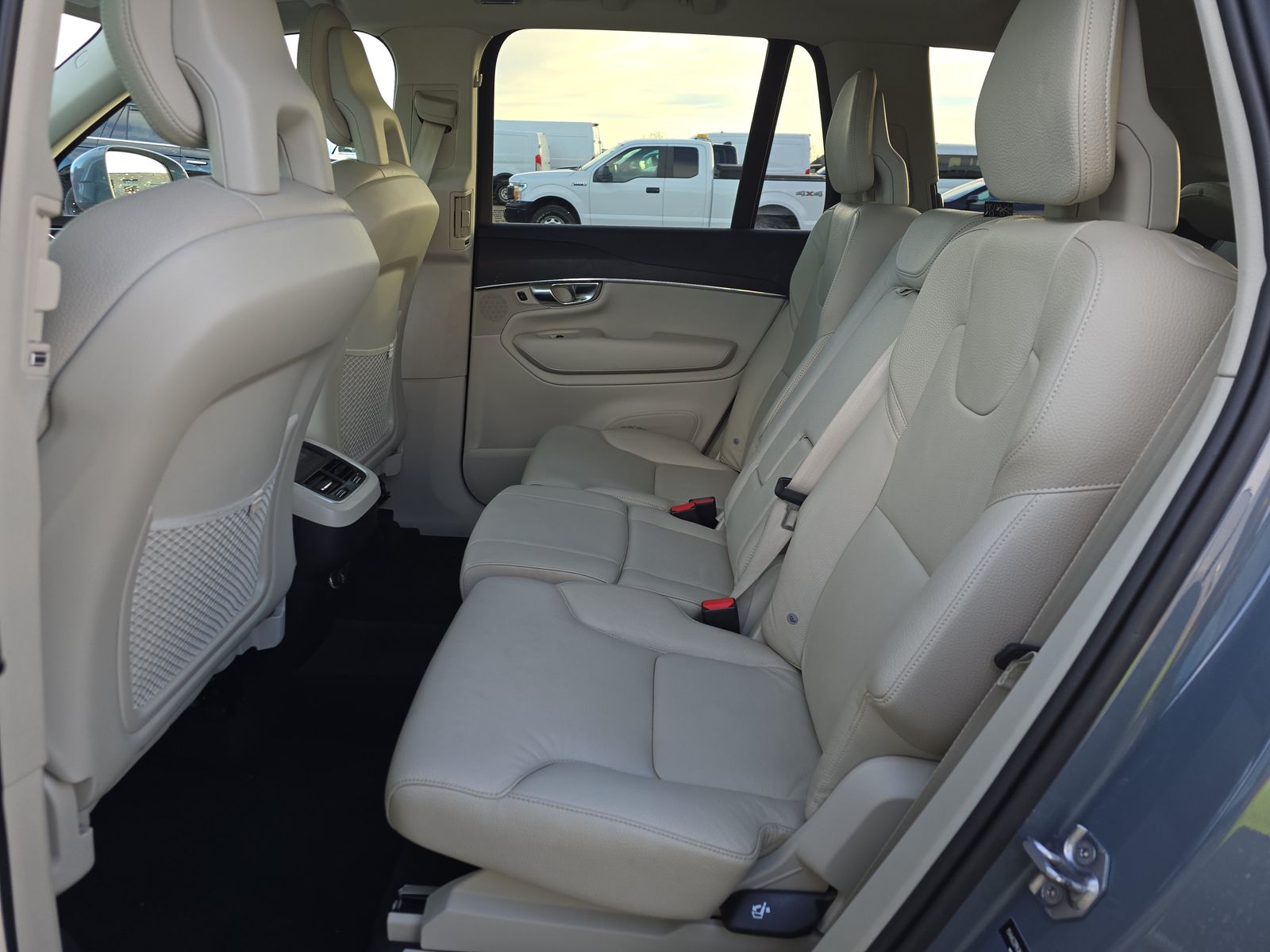 2020 Volvo XC90 T6 Momentum AWD