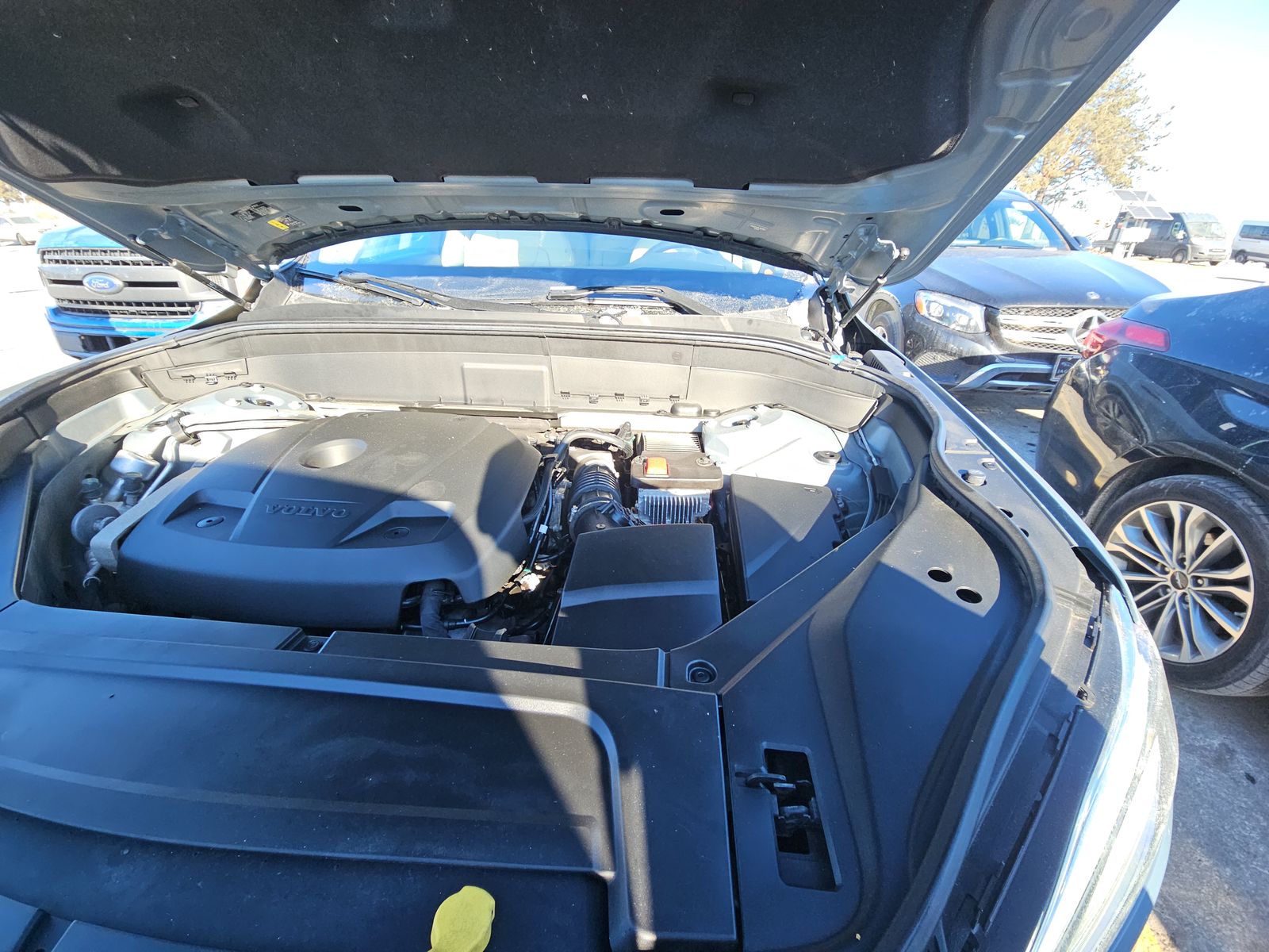 2020 Volvo XC90 T6 Momentum AWD