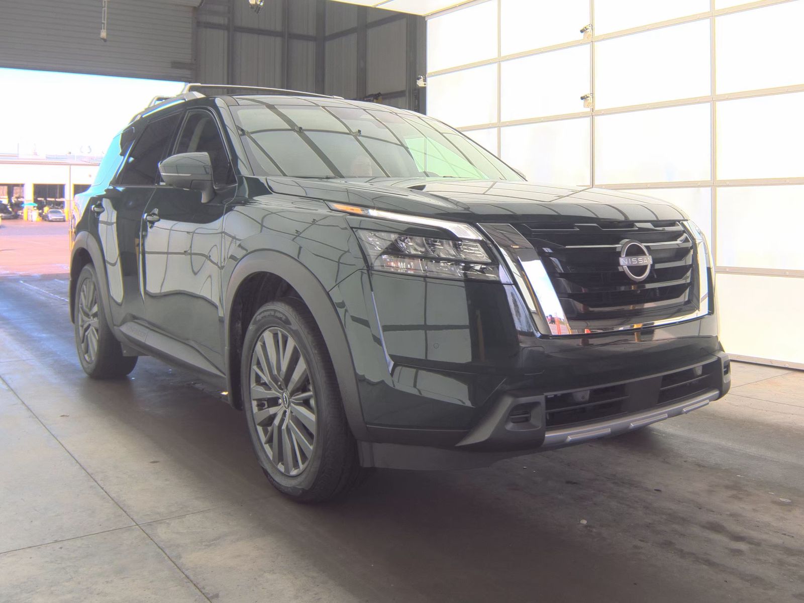 2025 Nissan Pathfinder SL FWD