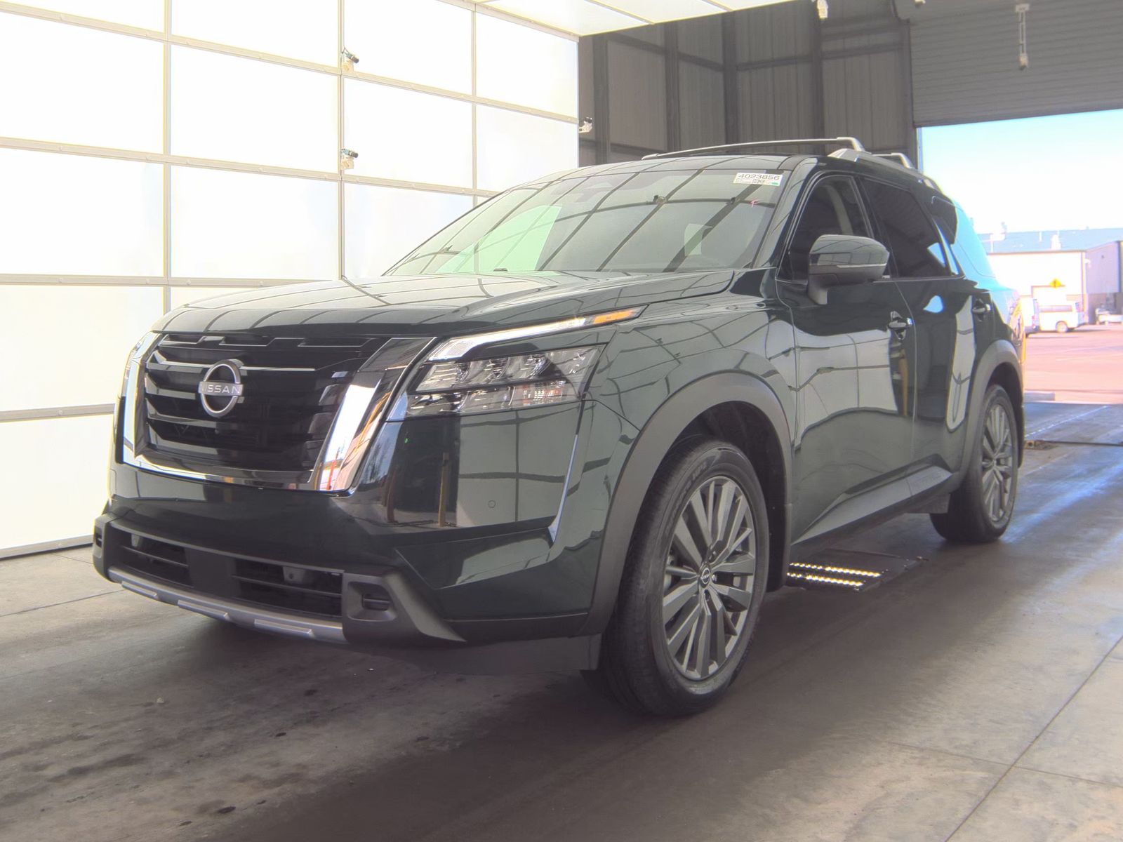 2025 Nissan Pathfinder SL FWD