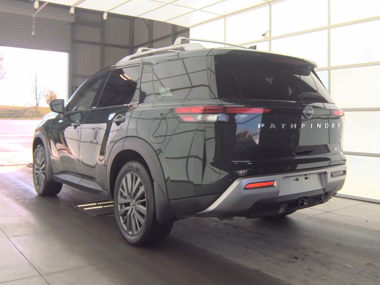 2025 Nissan Pathfinder SL FWD