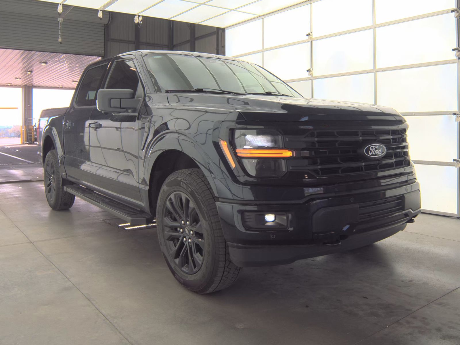 2025 Ford F-150 XLT AWD