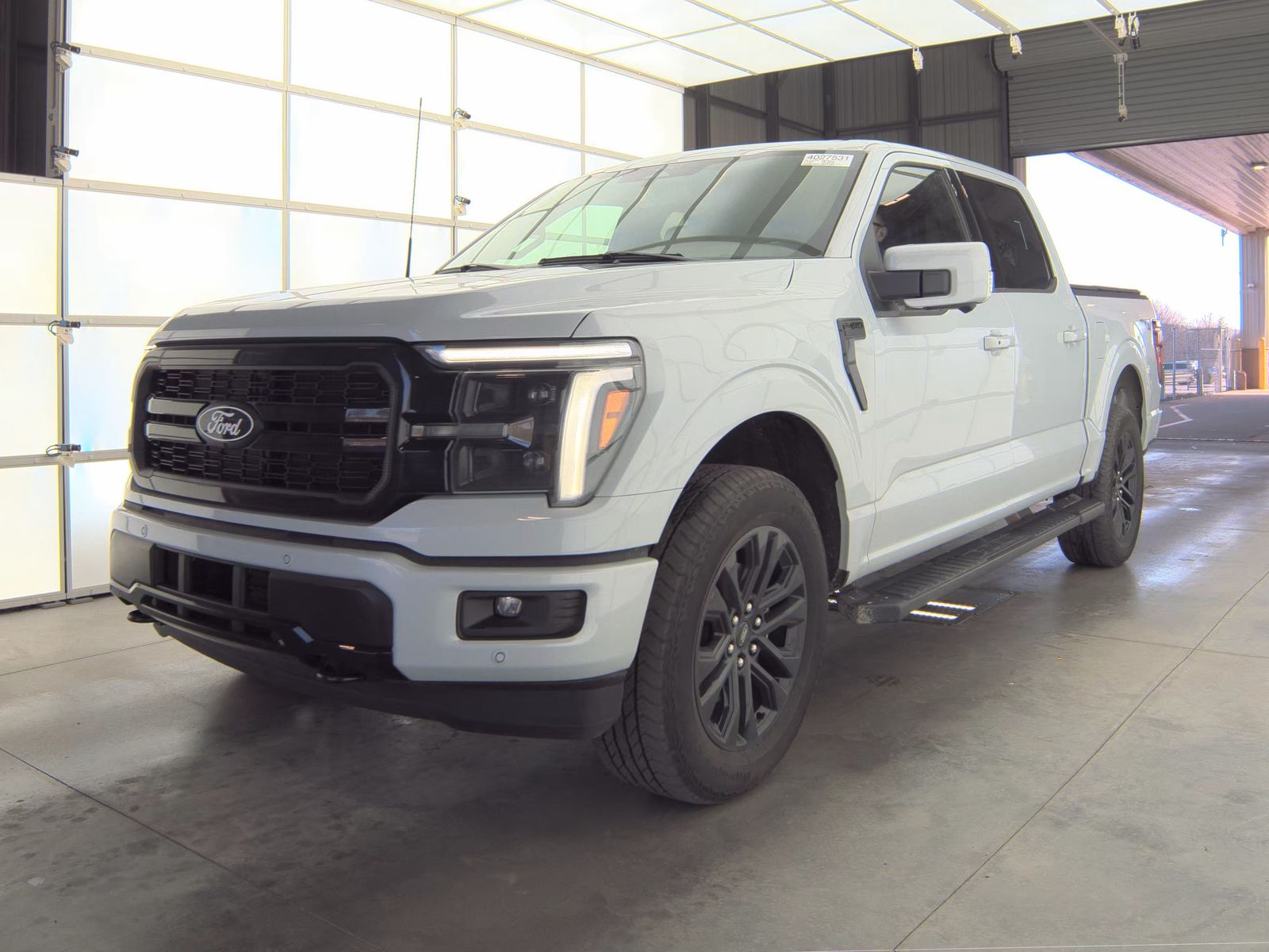 2025 Ford F-150 Lariat AWD