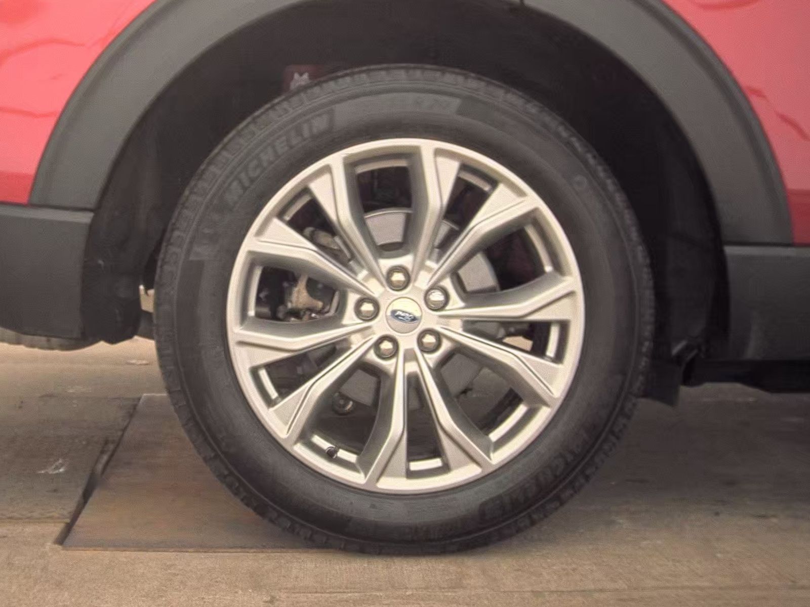 2024 Ford Explorer XLT AWD