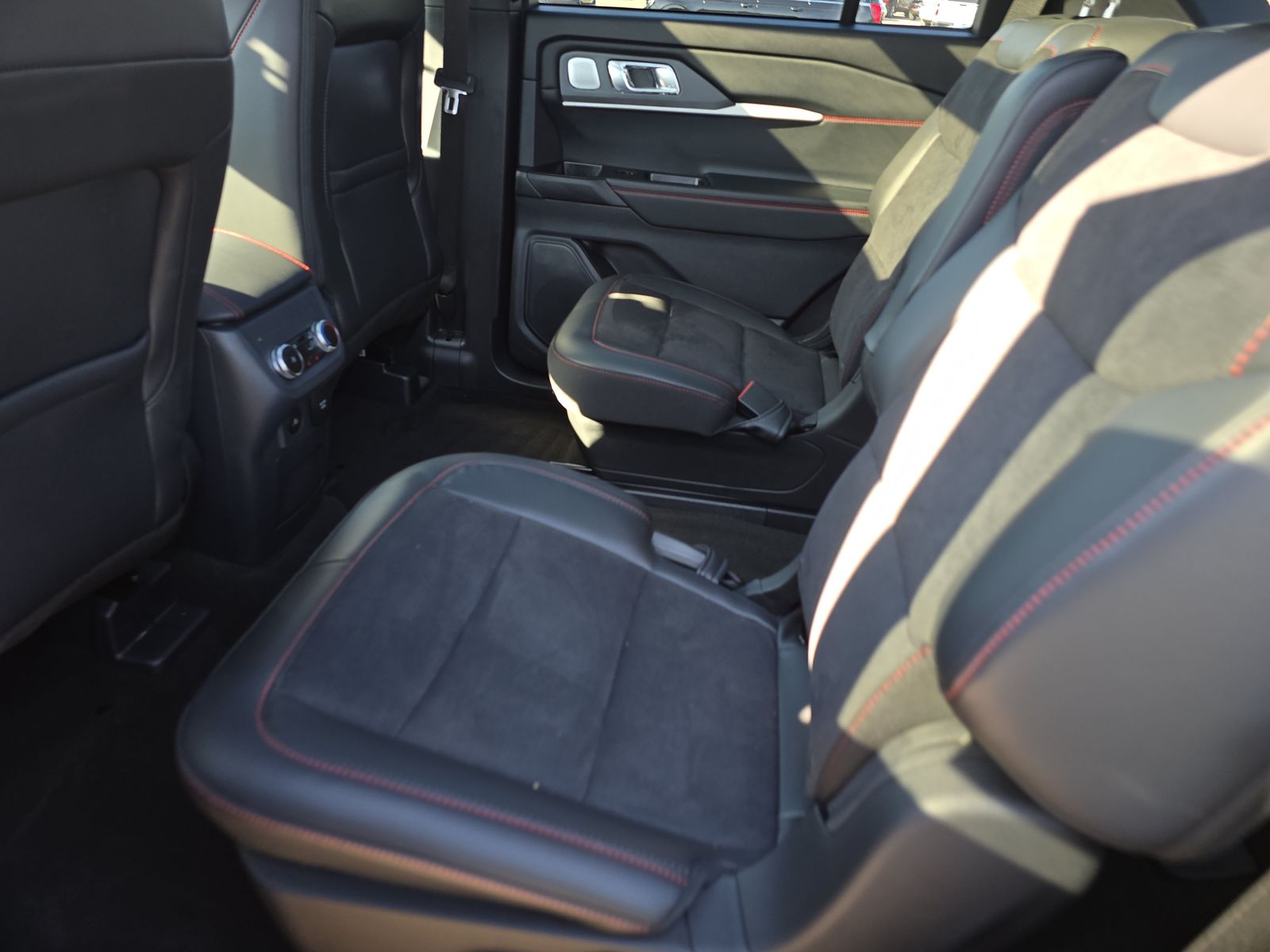 2025 Ford Explorer ST AWD