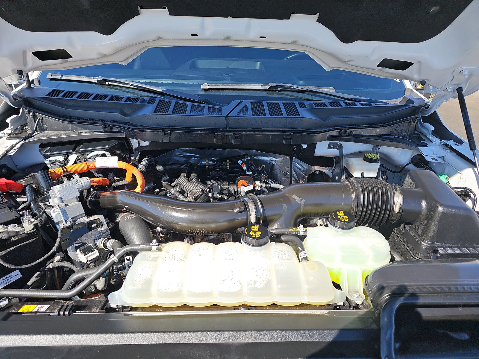 2024 Ford F-150 Hybrid Lariat AWD