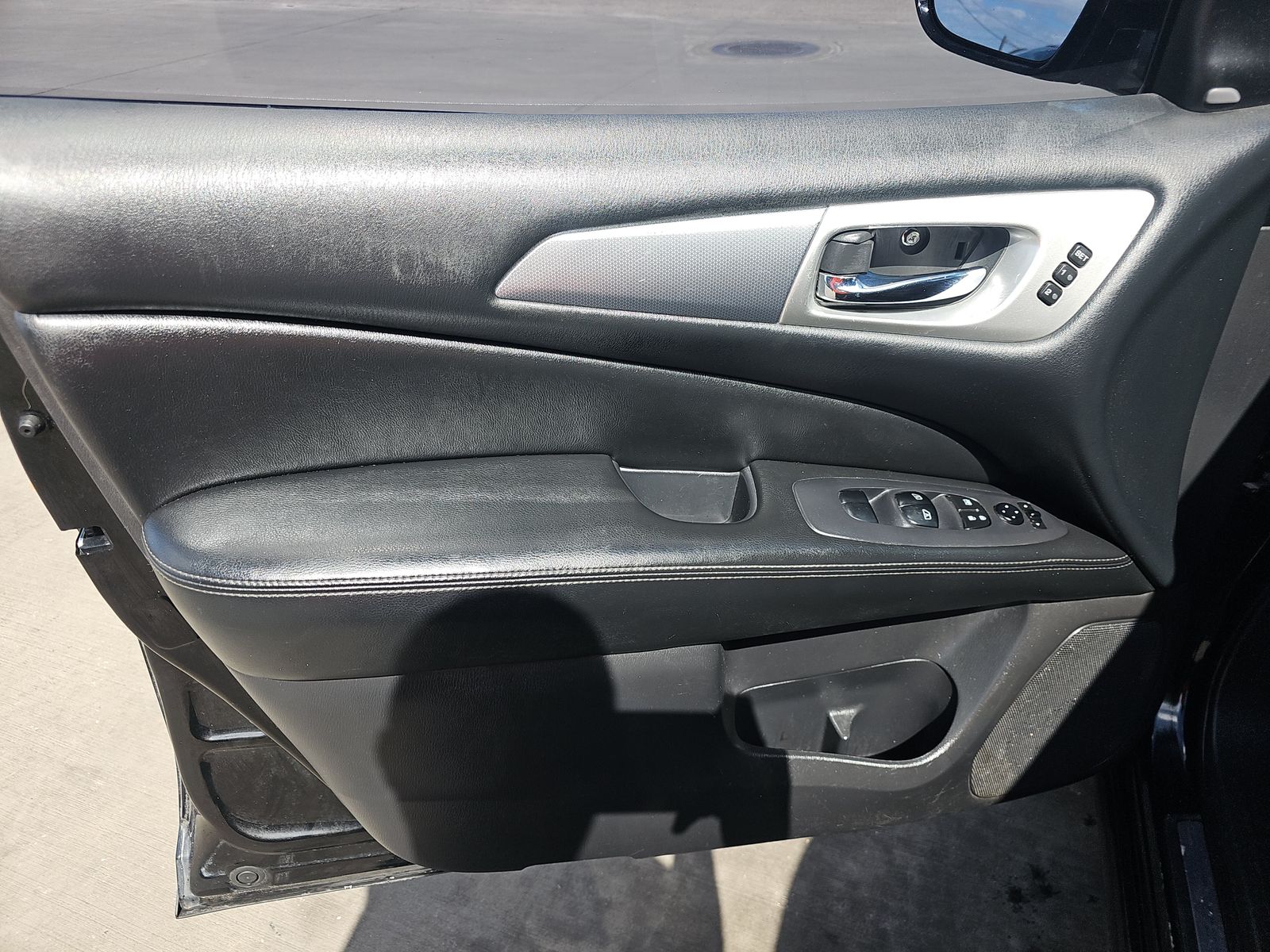 2017 Nissan Pathfinder SL FWD