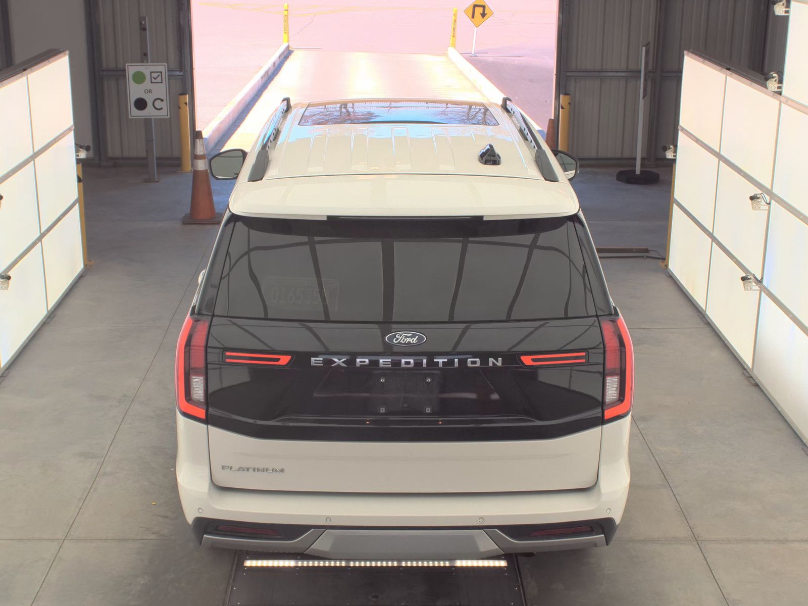 FORD EXPEDITION - 7