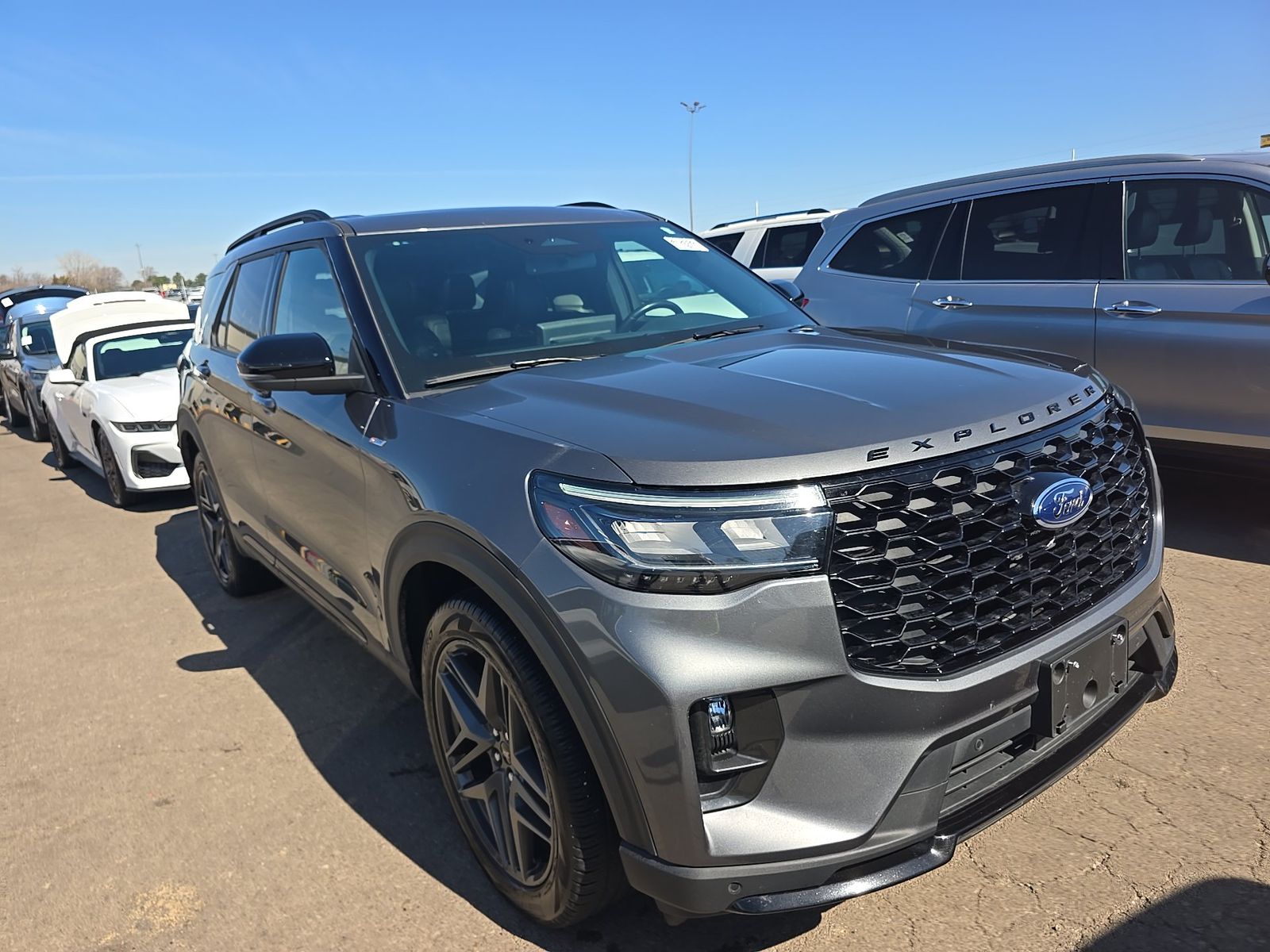 2025 Ford Explorer ST-Line AWD