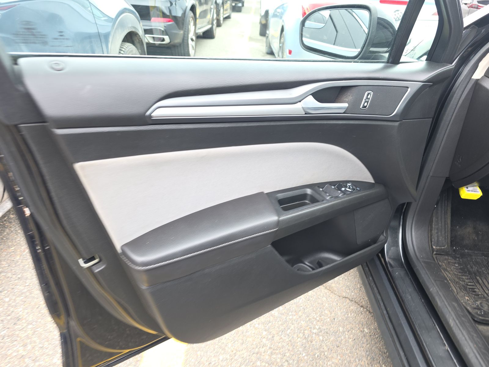 FORD FUSION - 10