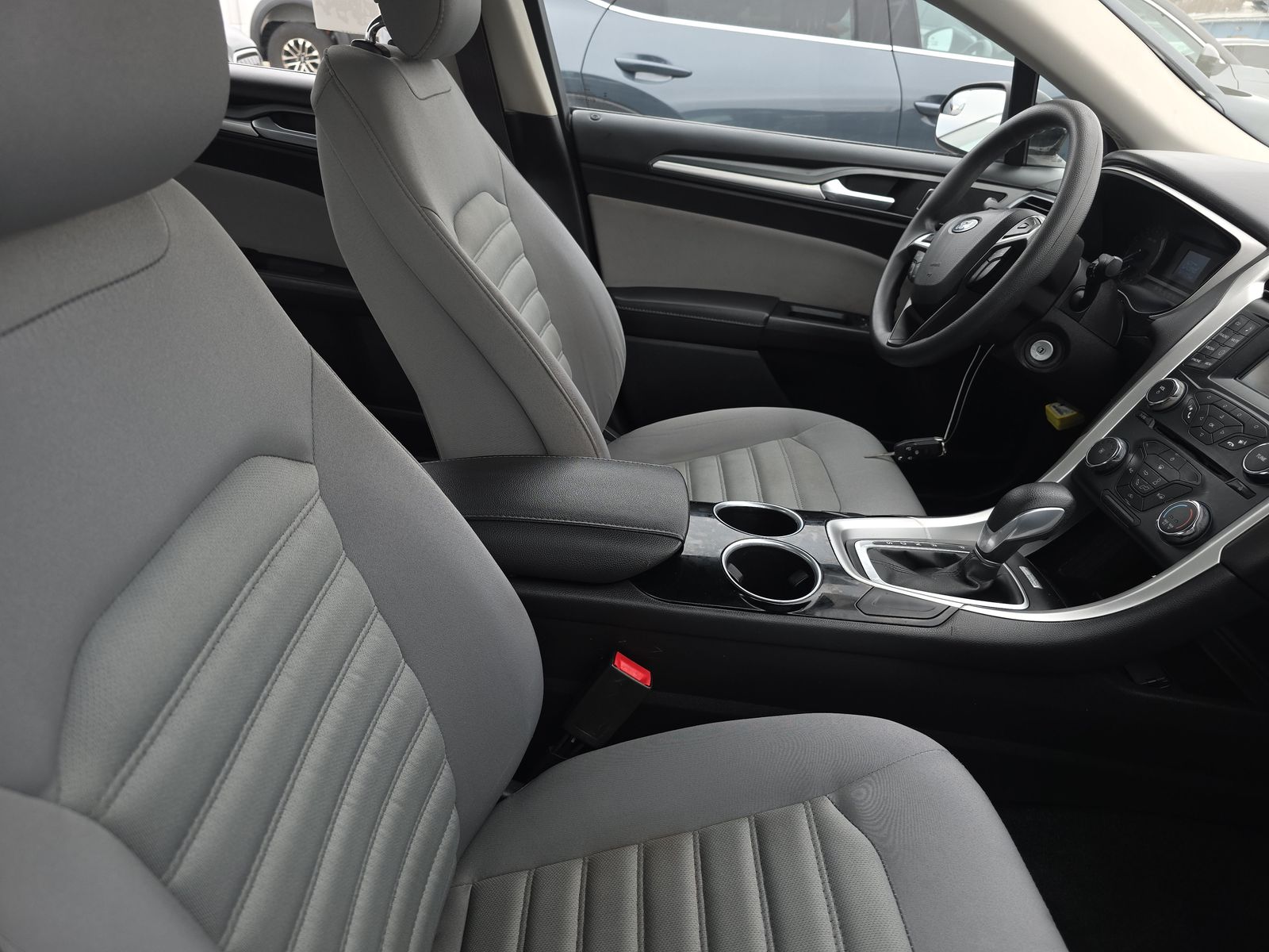 FORD FUSION - 9
