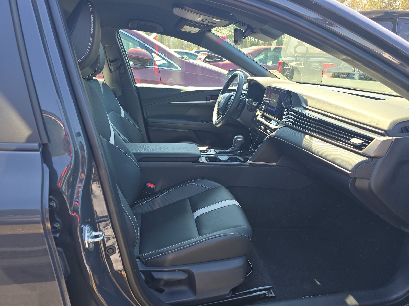 2025 Toyota Camry SE AWD