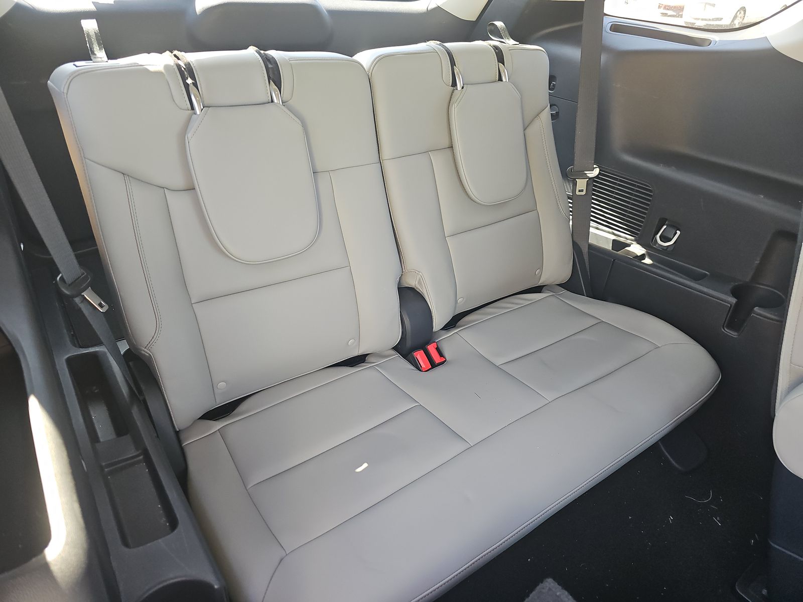 2025 Ford Explorer Active AWD