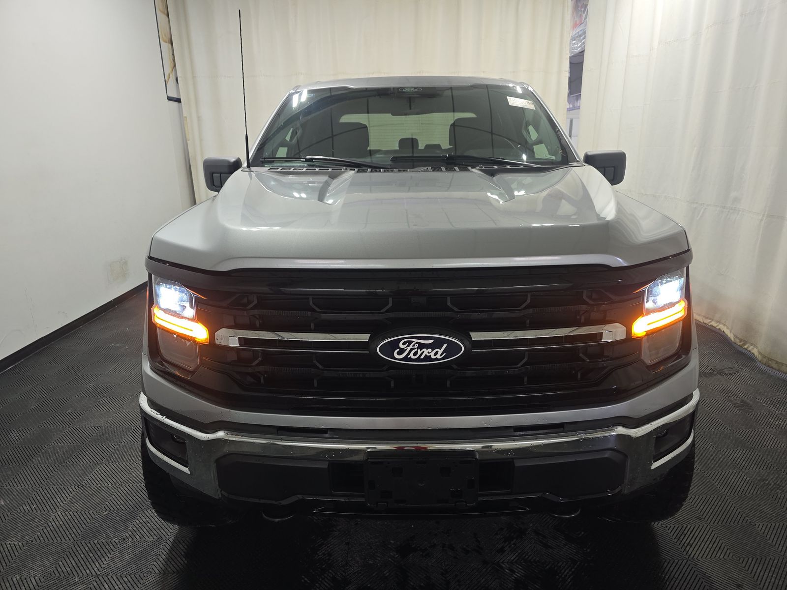 2025 Ford F-150 XLT AWD