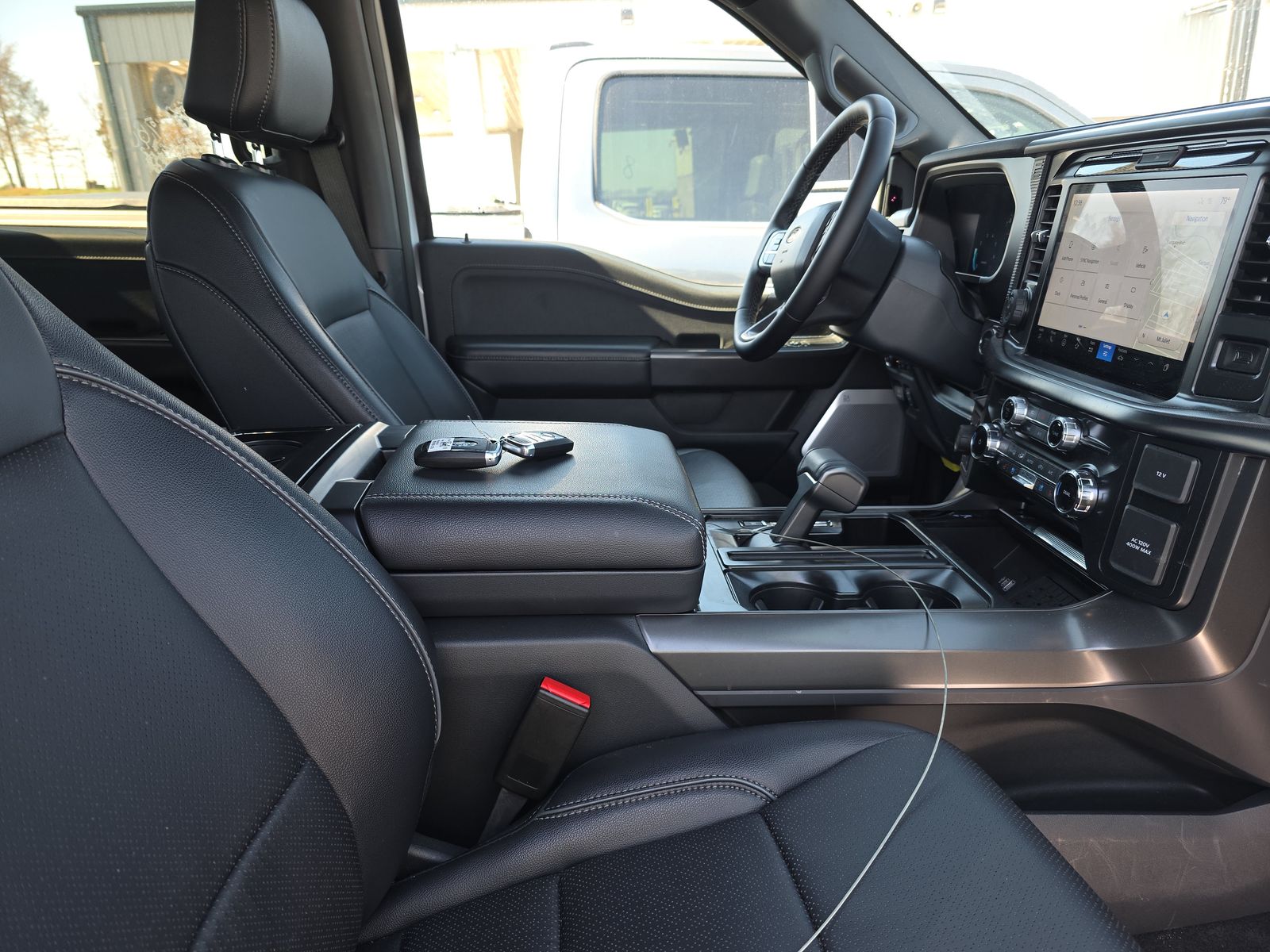 2025 Ford F-150 Lariat AWD