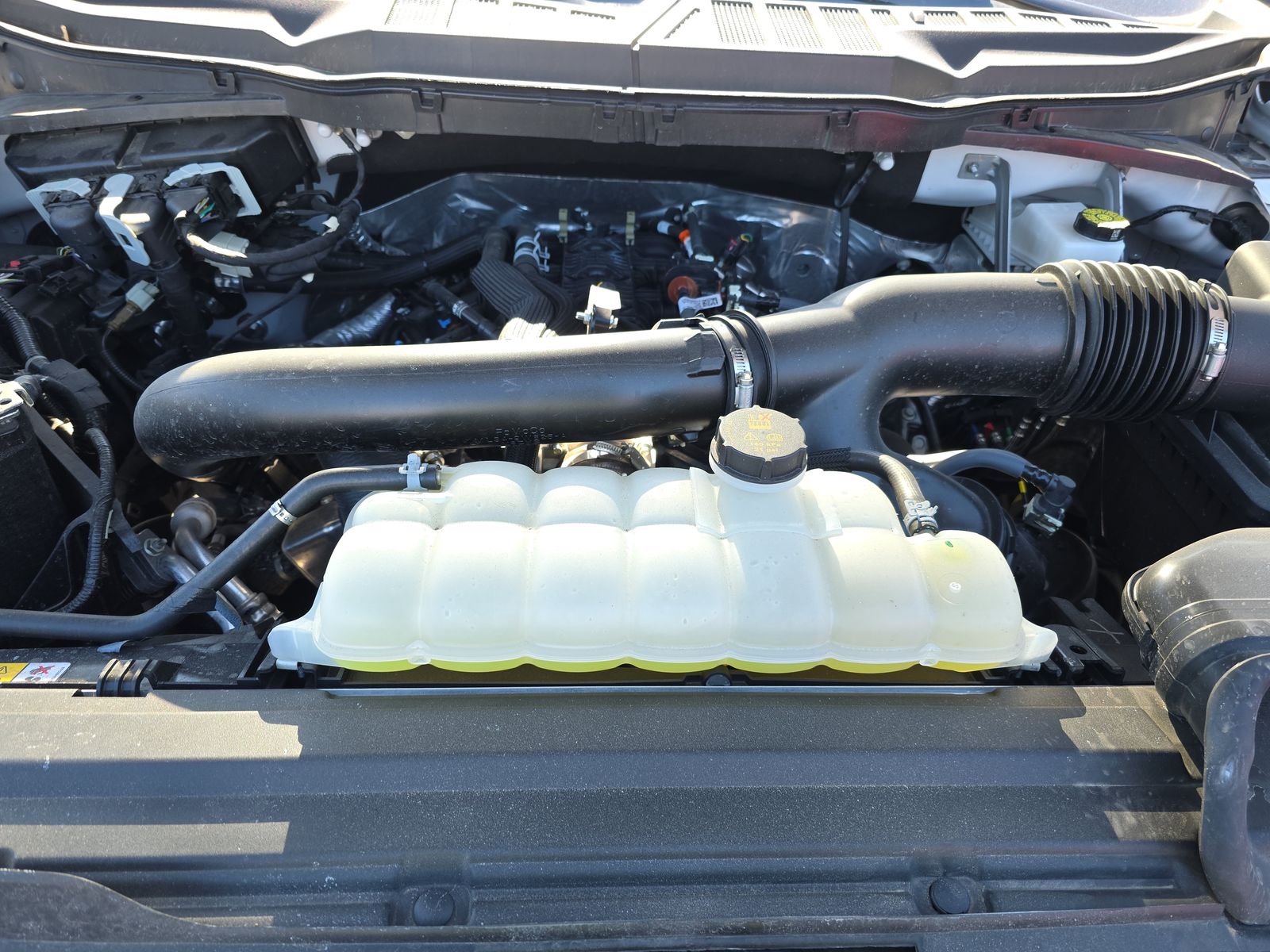 2025 Ford F-150 Lariat AWD