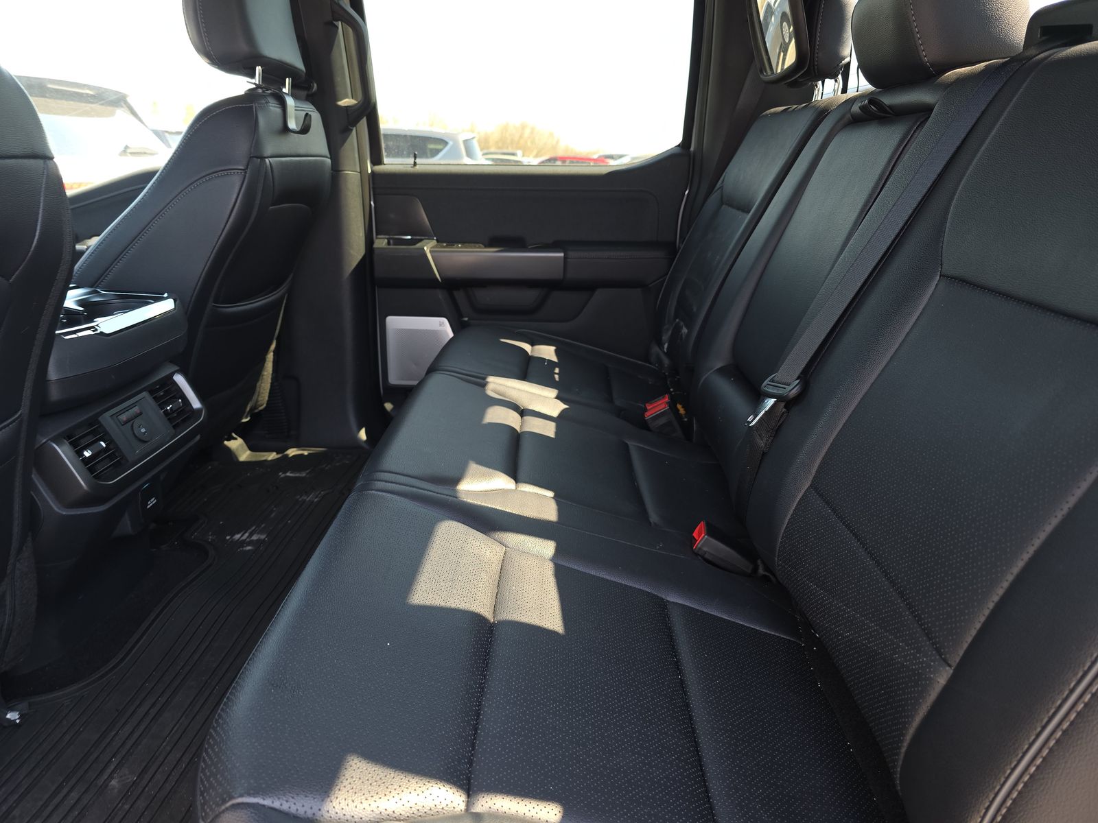 2025 Ford F-150 Lariat AWD