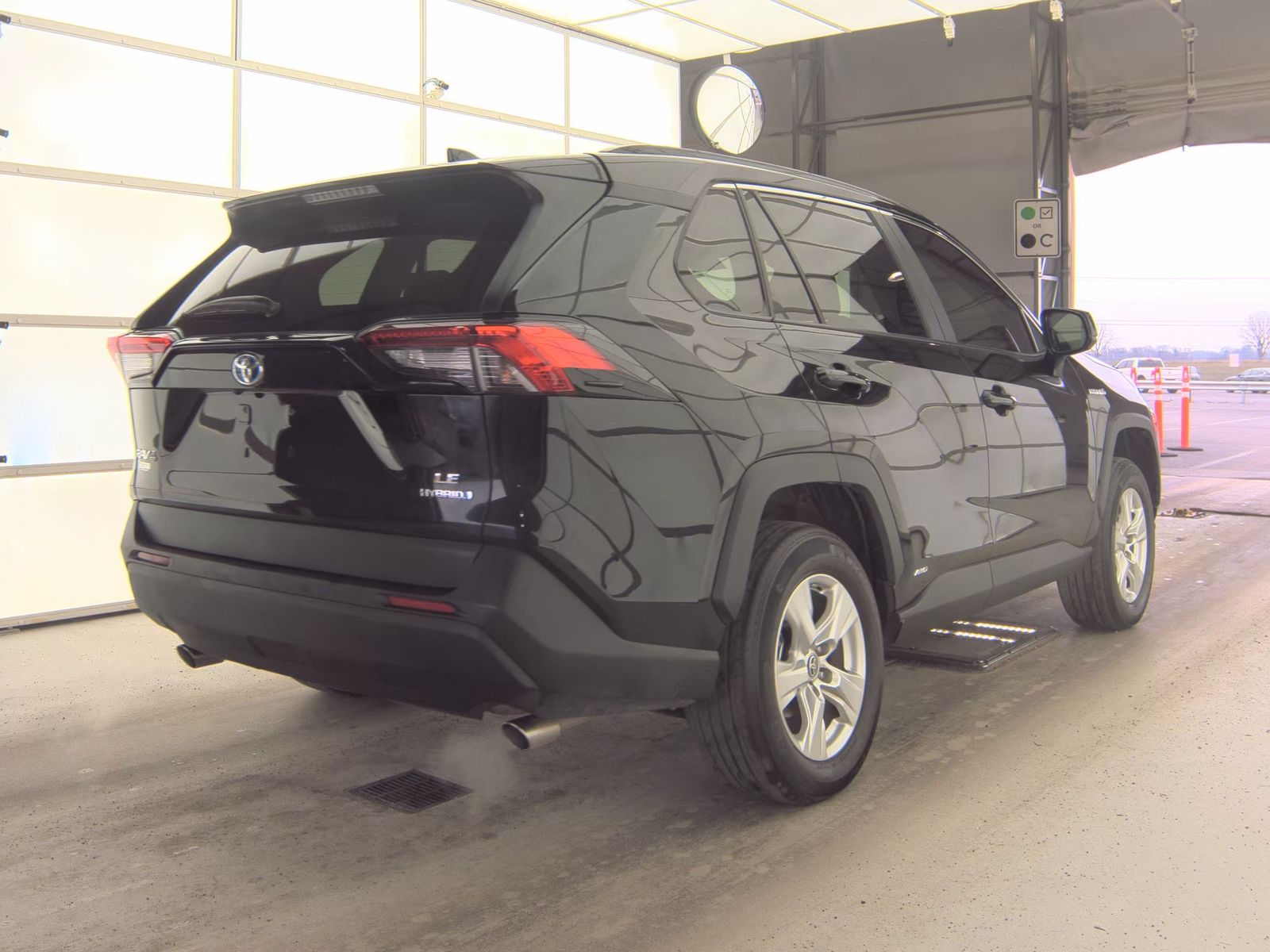 2021 Toyota RAV4 Hybrid LE AWD