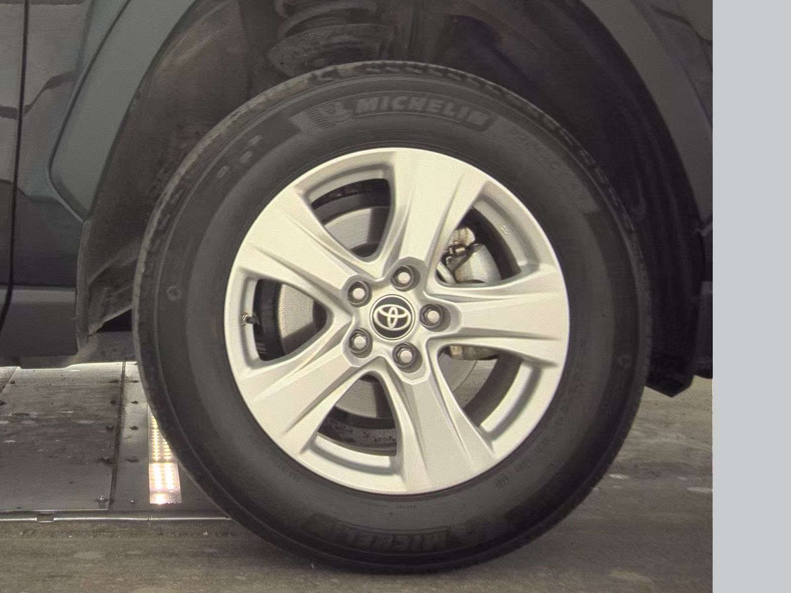 2021 Toyota RAV4 Hybrid LE AWD