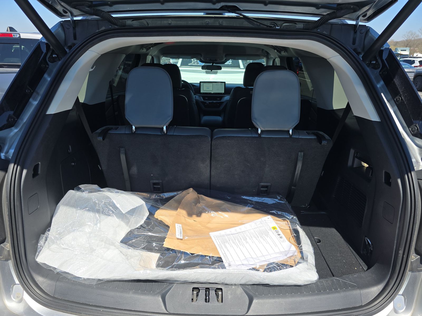 2025 Ford Explorer Active RWD