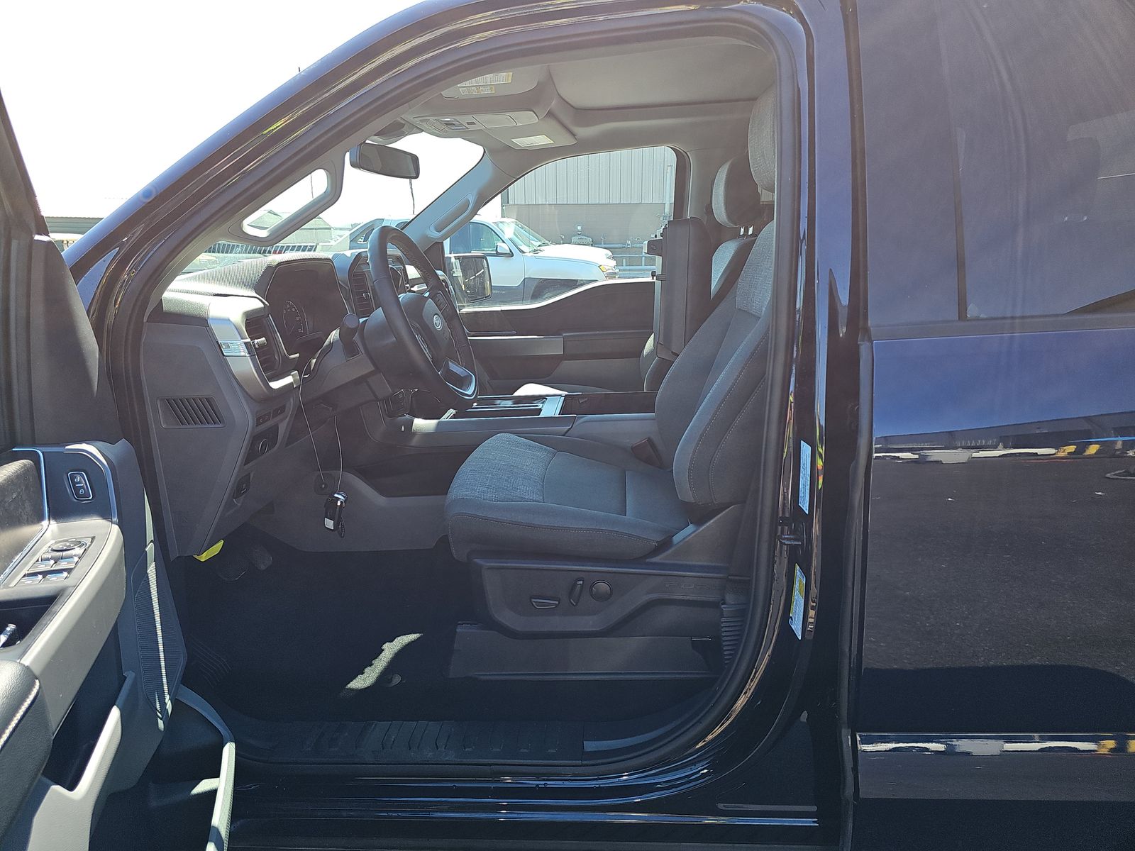 2023 Ford F-150 XLT AWD