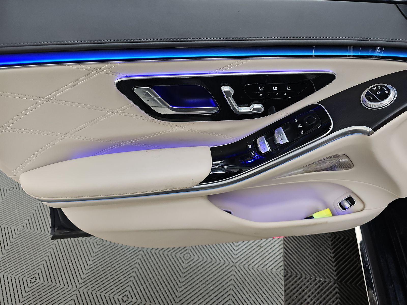 MERCEDES-BENZ S-CLASS - 10