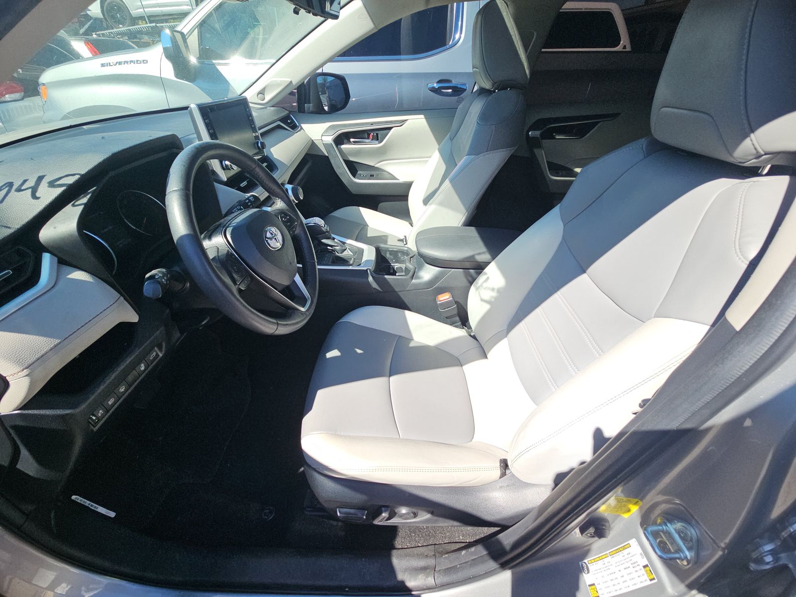 2022 Toyota RAV4 XLE Premium FWD