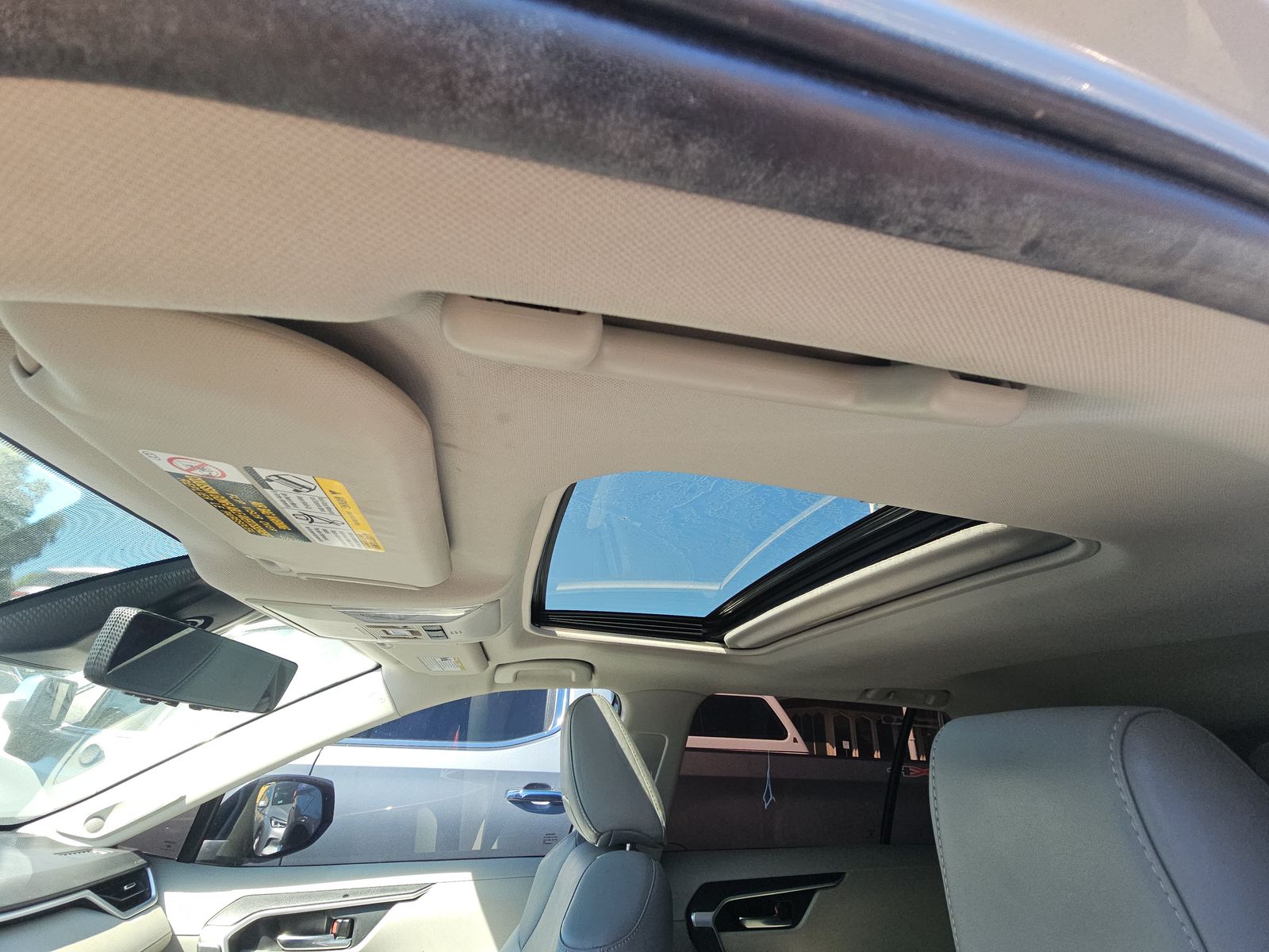 2022 Toyota RAV4 XLE Premium FWD