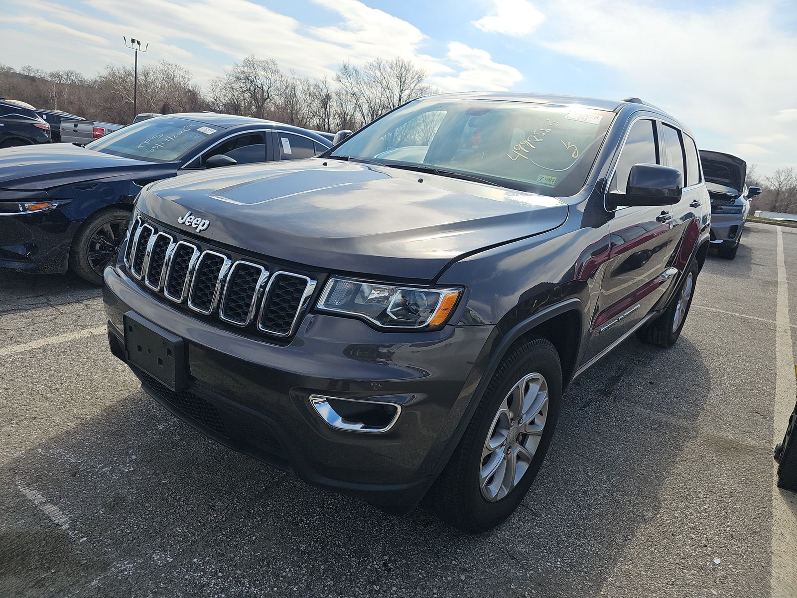 JEEP LAREDO E - 1