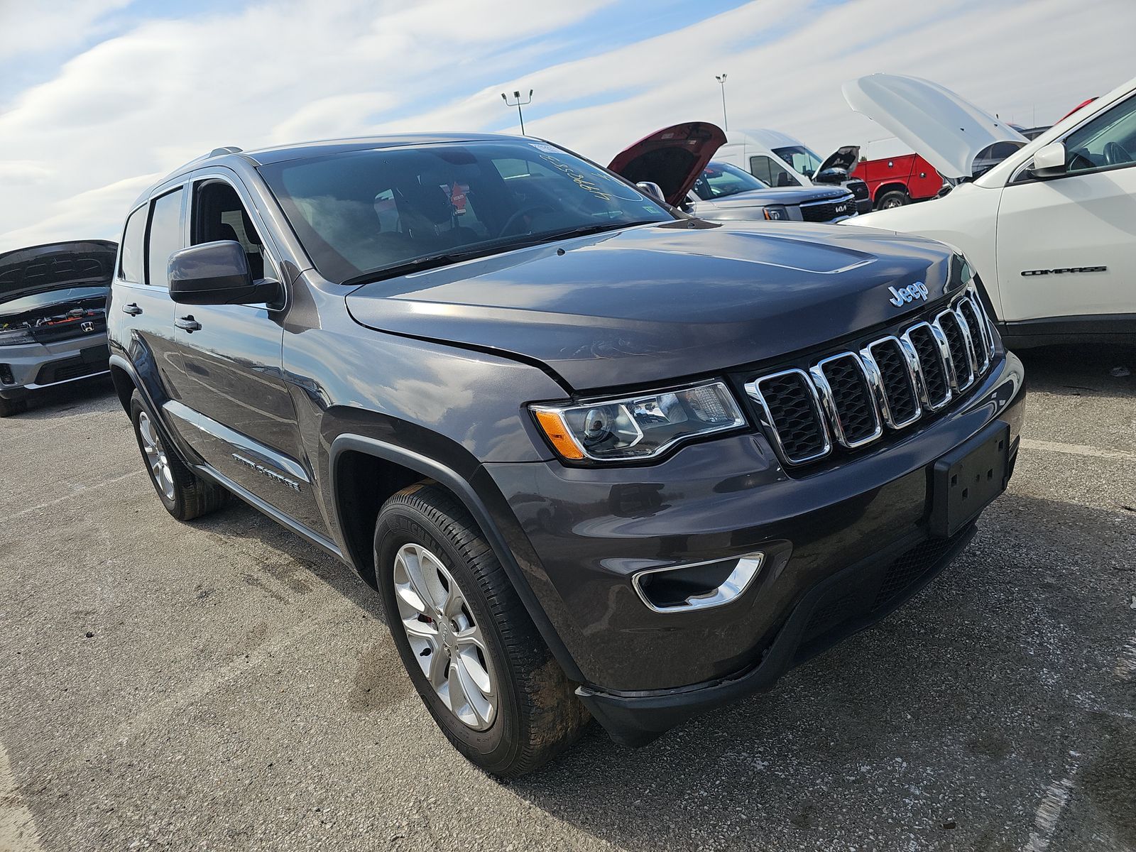 JEEP LAREDO E - 4